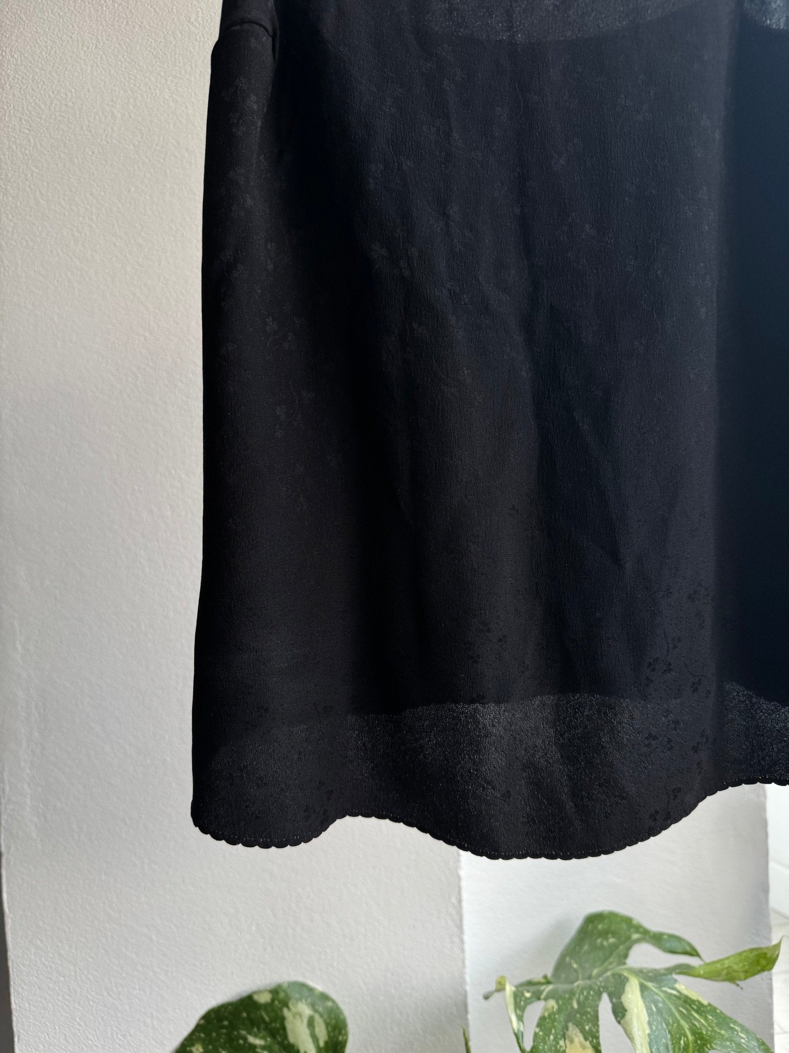 ☀️ Top Vintage Damă Negru din Mătase cu Motive Florale – XS/S – Made in Italy - anbracaminte