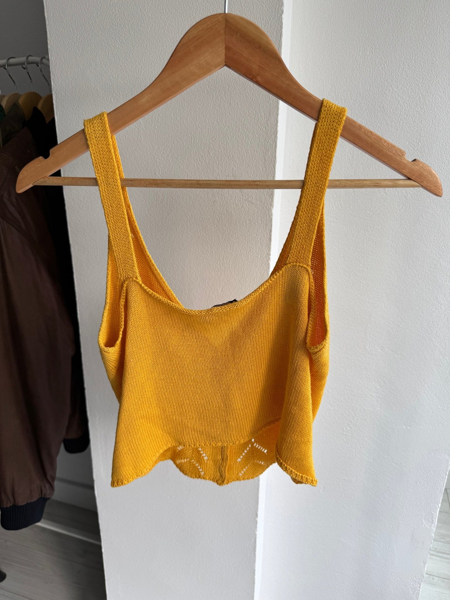 ☀️ Top Vintage Knitted Crop Galben – One Size – Made in Italy - anbracaminte