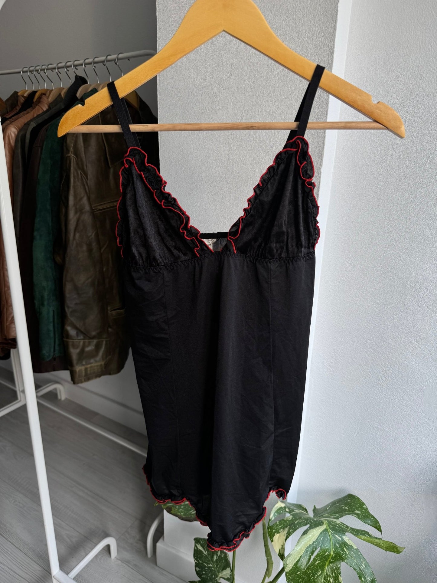✨ Top Y2K Black cu Bretele Ajustabile – L Damă - anbracaminte