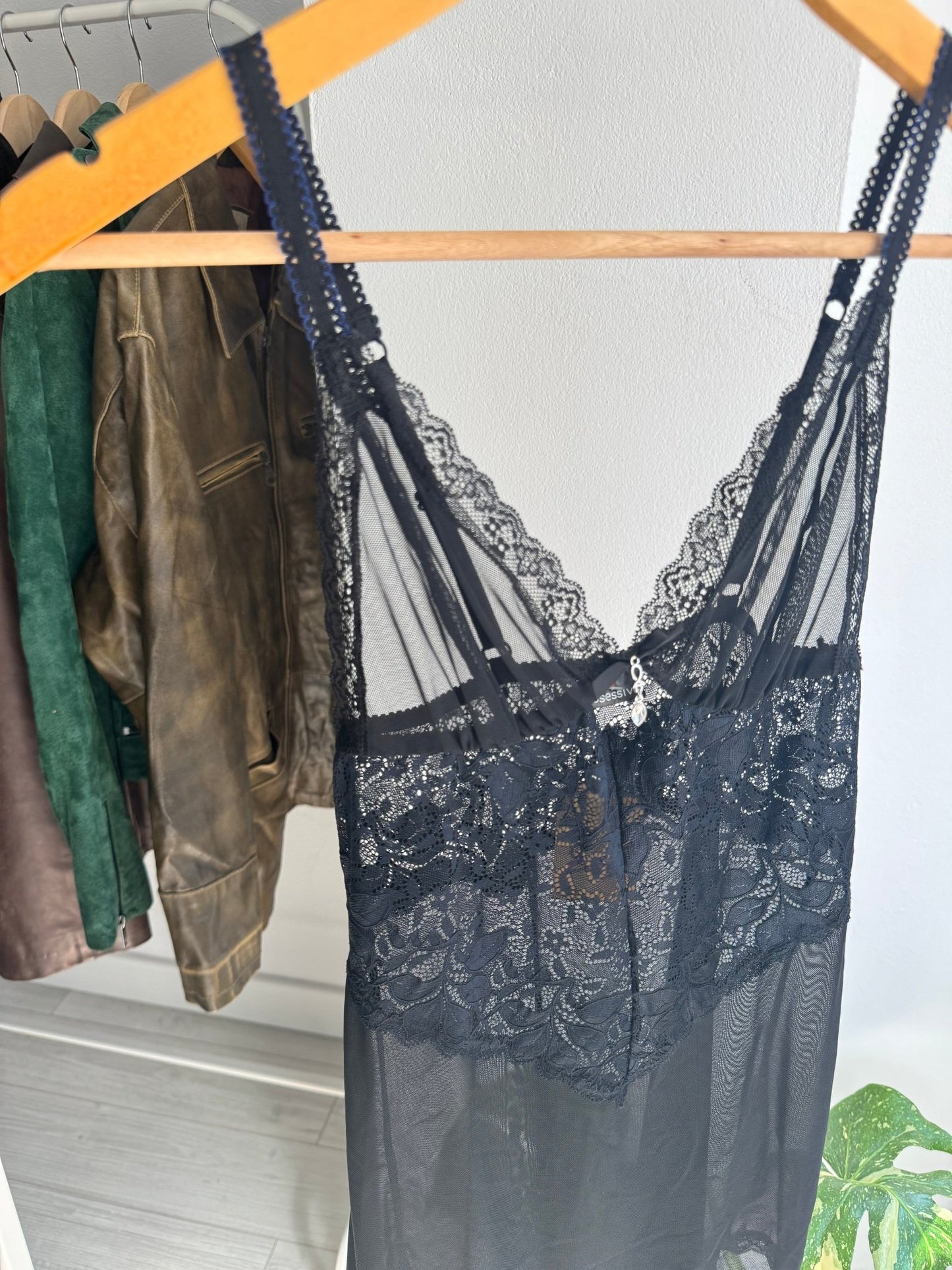 ✨ Top Y2K Black Lace – S/M Damă - anbracaminte