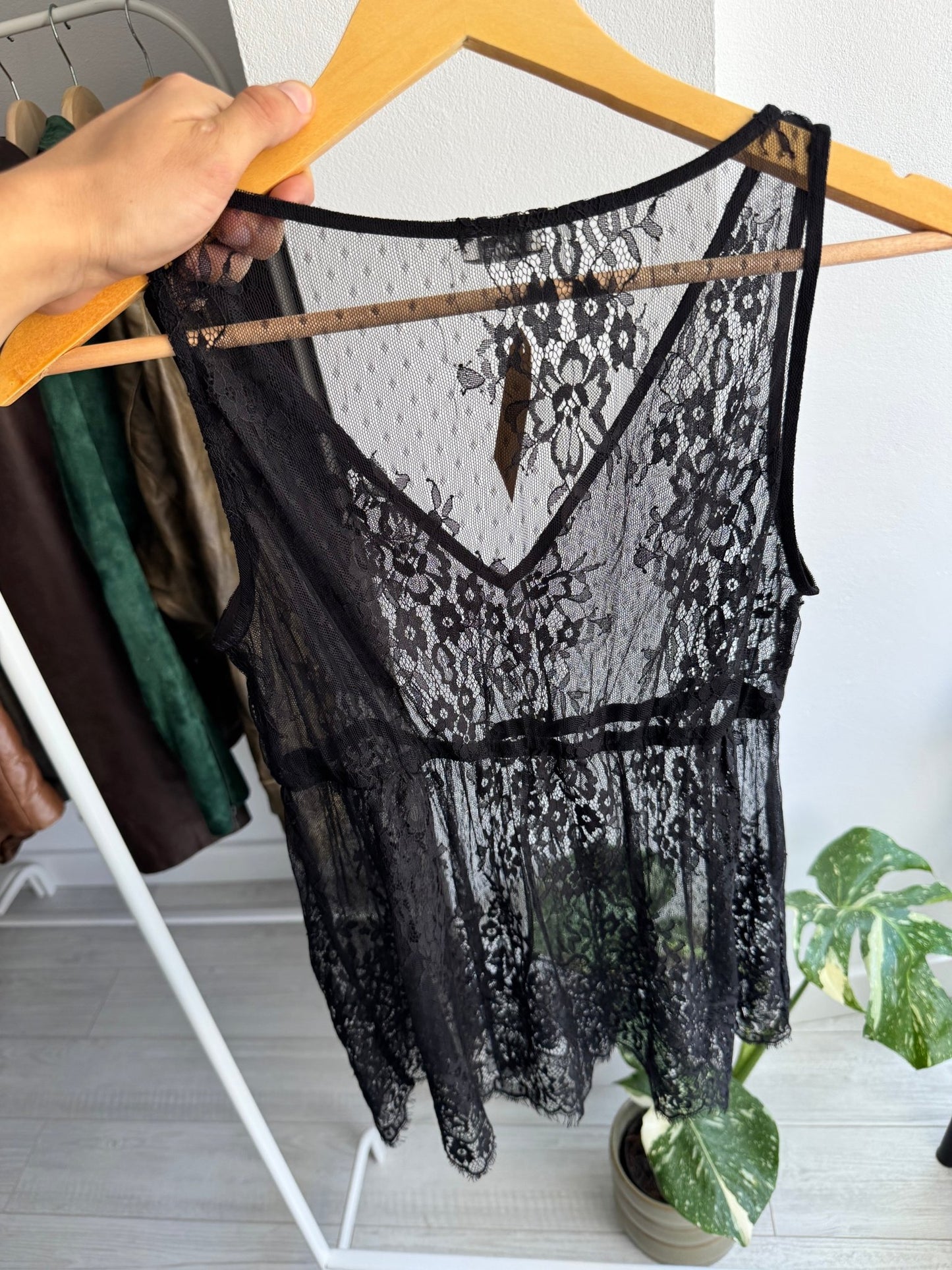 ✨ Top Y2K Black Lace – XS/S Damă - anbracaminte