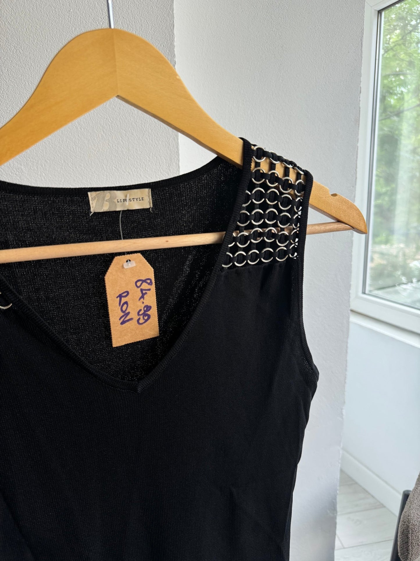 ✨ Top Y2K Black Mesh cu Metalic Loops – XS/S Damă - anbracaminte