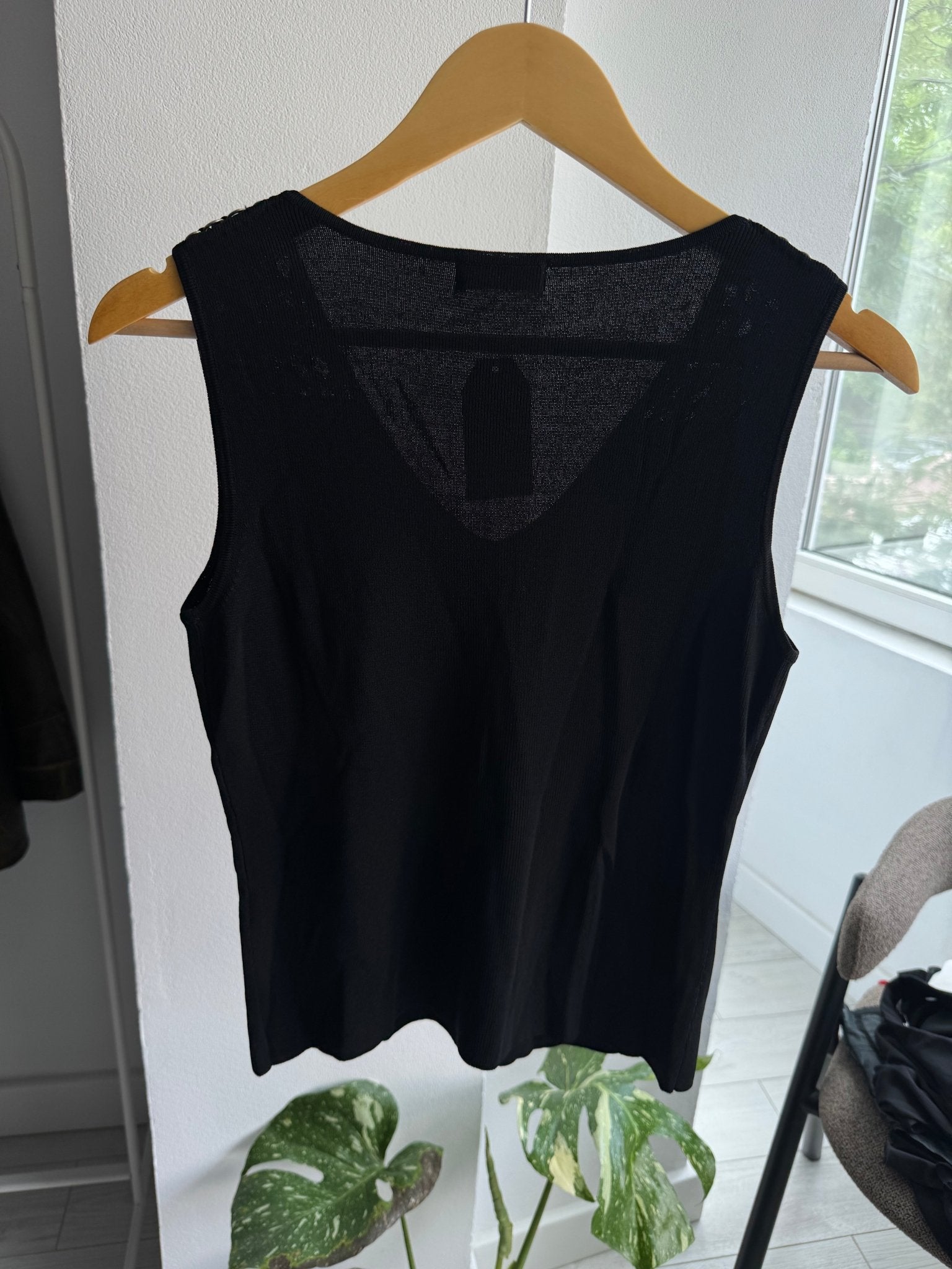 ✨ Top Y2K Black Mesh cu Metalic Loops – XS/S Damă - anbracaminte