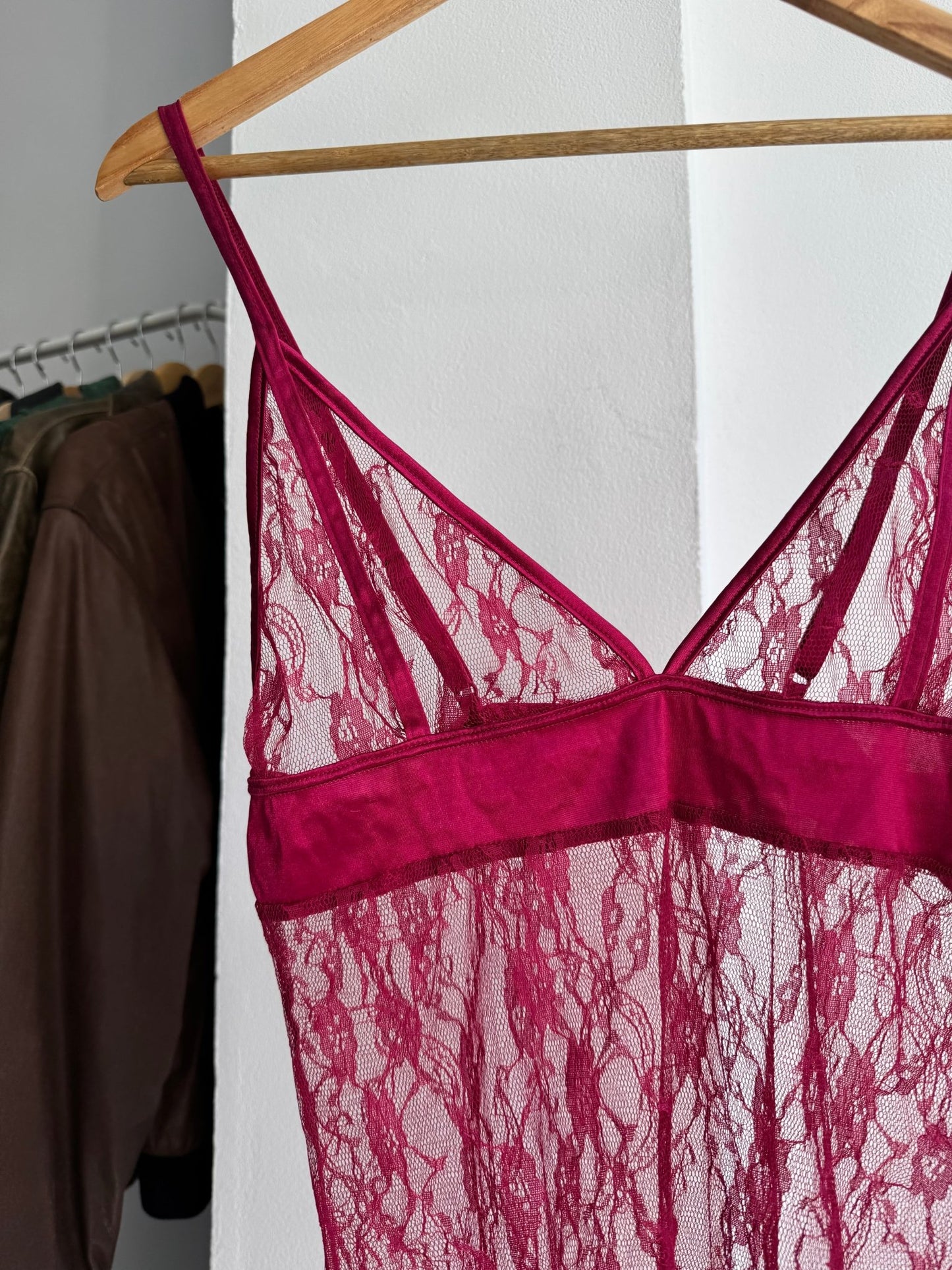 💗 Top Y2K Dark Pink Lace – XS/S Damă - anbracaminte