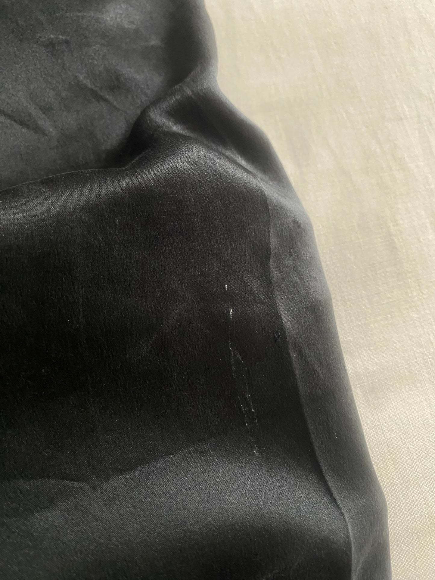 🖤 Top Y2K din Mătase Neagră – Mărime S - anbracaminte