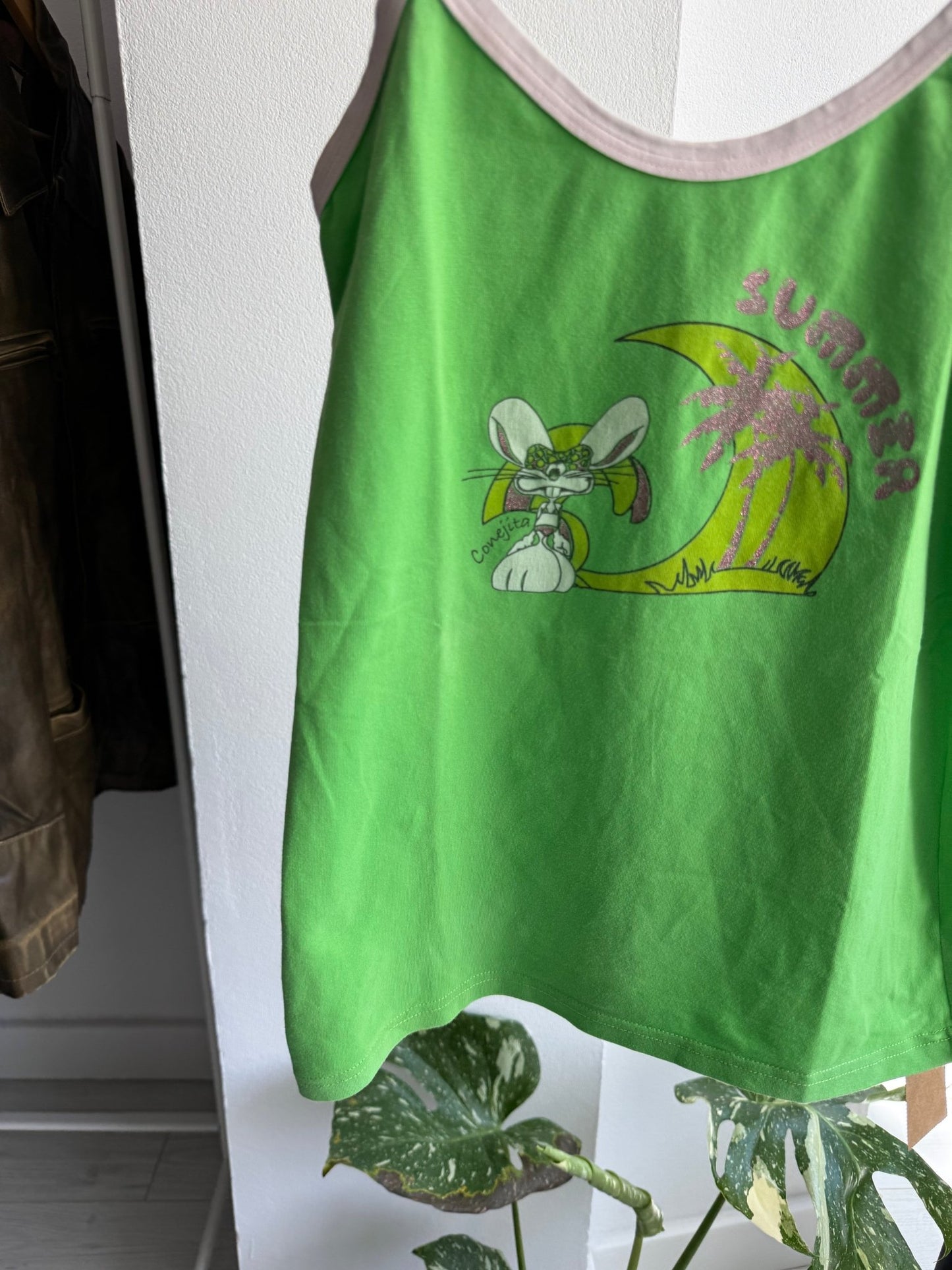 🏄‍♀️ Top Y2K Green Graphic Tank – M Damă – Made in Italy - anbracaminte