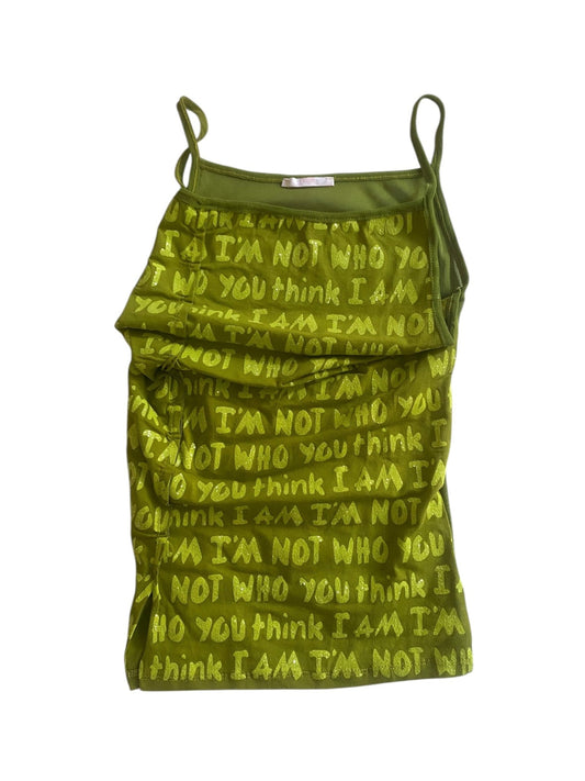 🧩 Top Y2K Verde cu Text – „I’m not who you think I am” – Mărime XS - anbracaminte