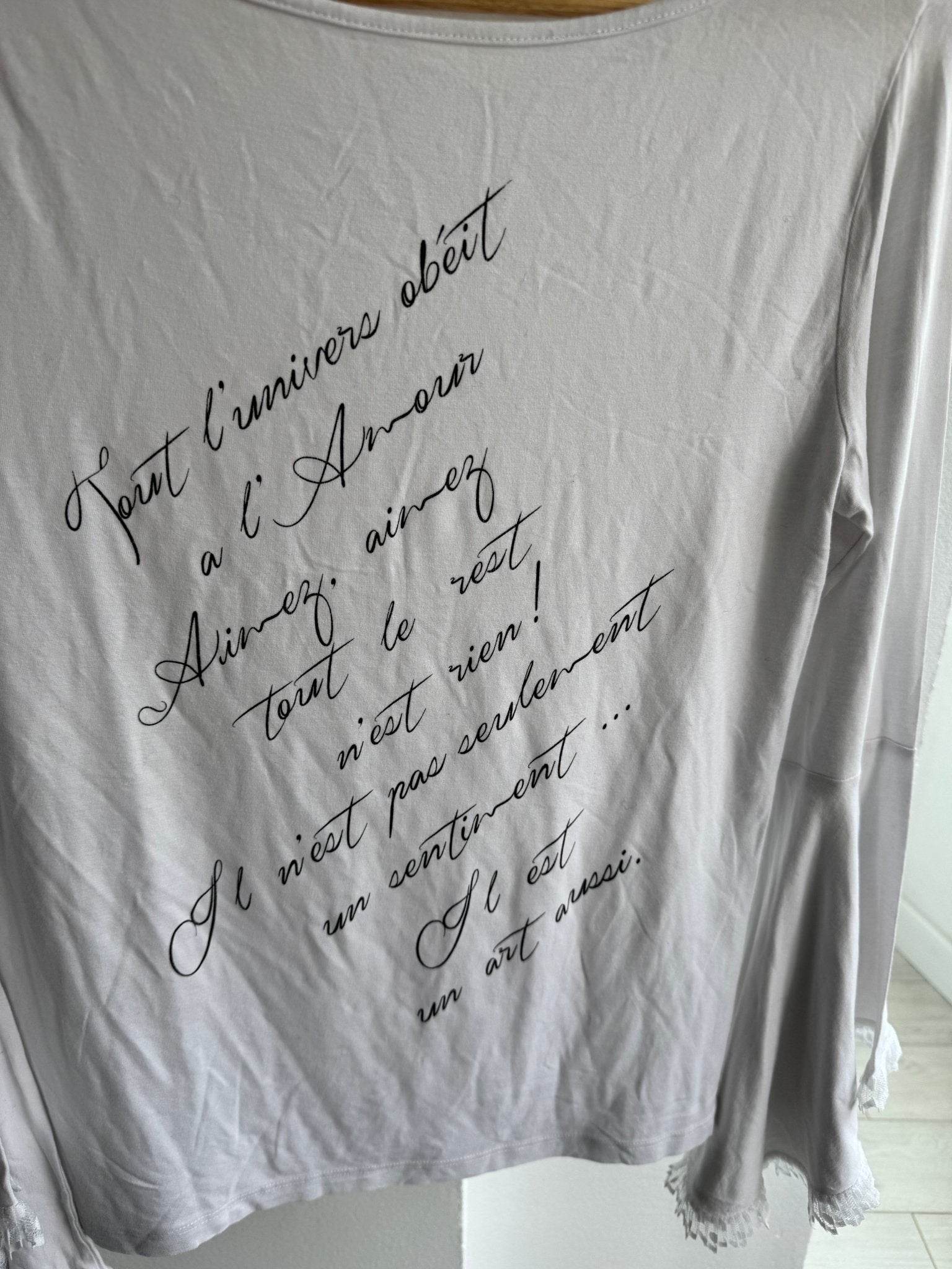 👼 Top Y2K White Printed cu Mâneci Flared – L Damă - anbracaminte
