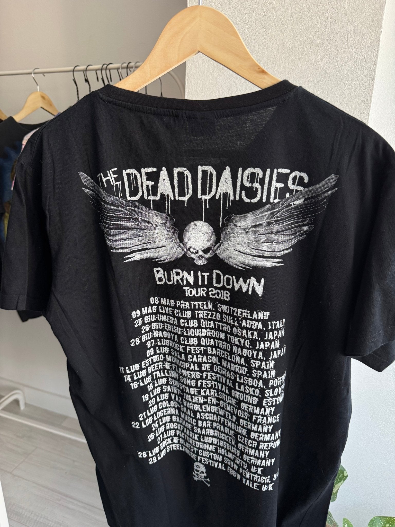 🎙️ Tricou Tour 2018 The Dead Daisies – M Bărbați - anbracaminte