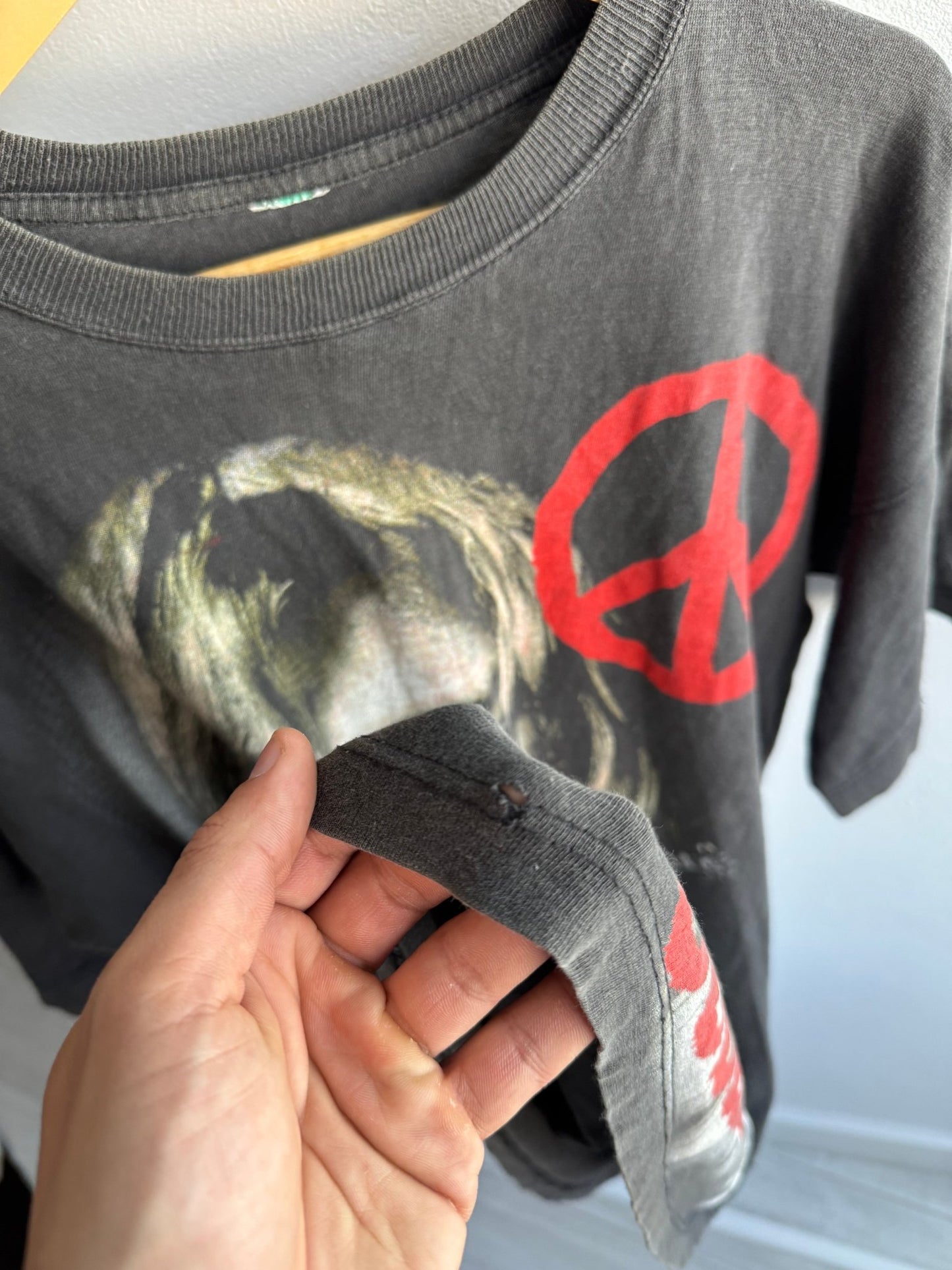 🎸 Tricou Vintage 90’s Kurt Cobain Graphic Tee – XL (Faded & Distressed) - anbracaminte