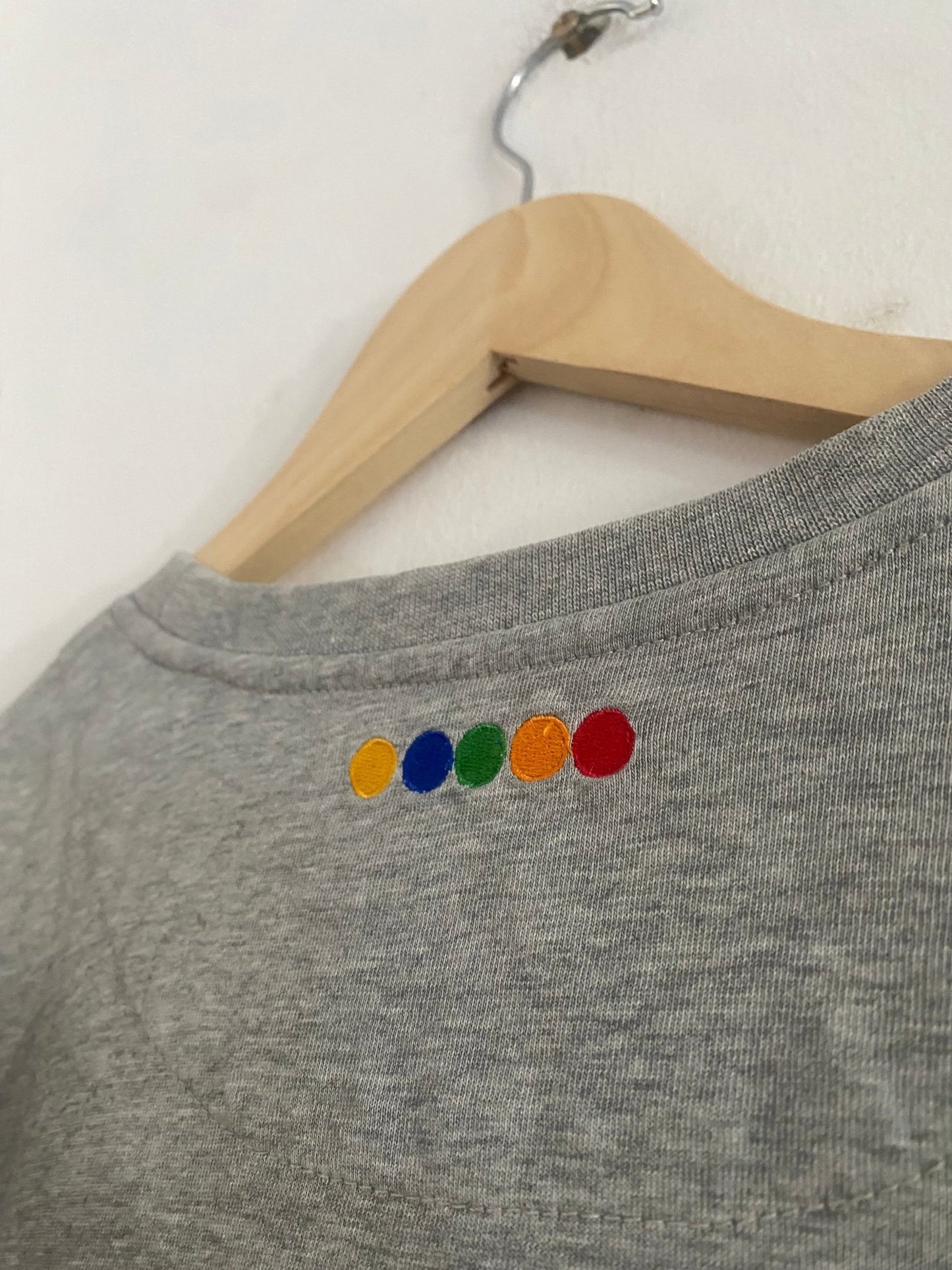 Tricou Vintage Coogi Y2K Gri – Logo Brodat – Mărime M - anbracaminte