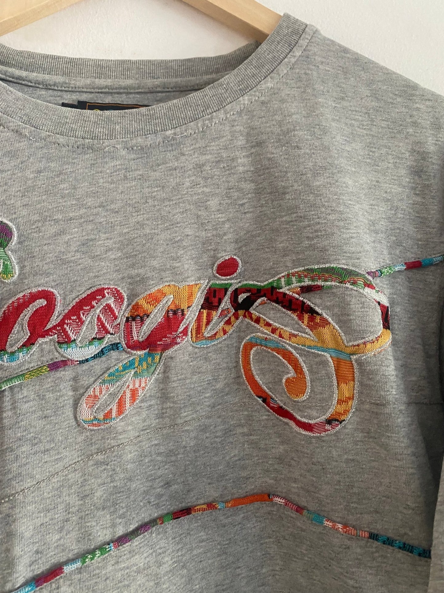 Tricou Vintage Coogi Y2K Gri – Logo Brodat – Mărime M - anbracaminte