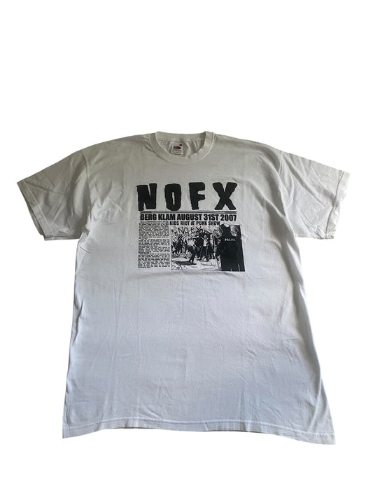 tricou vintage NOFX alb, vedere frontală cu imprimeu