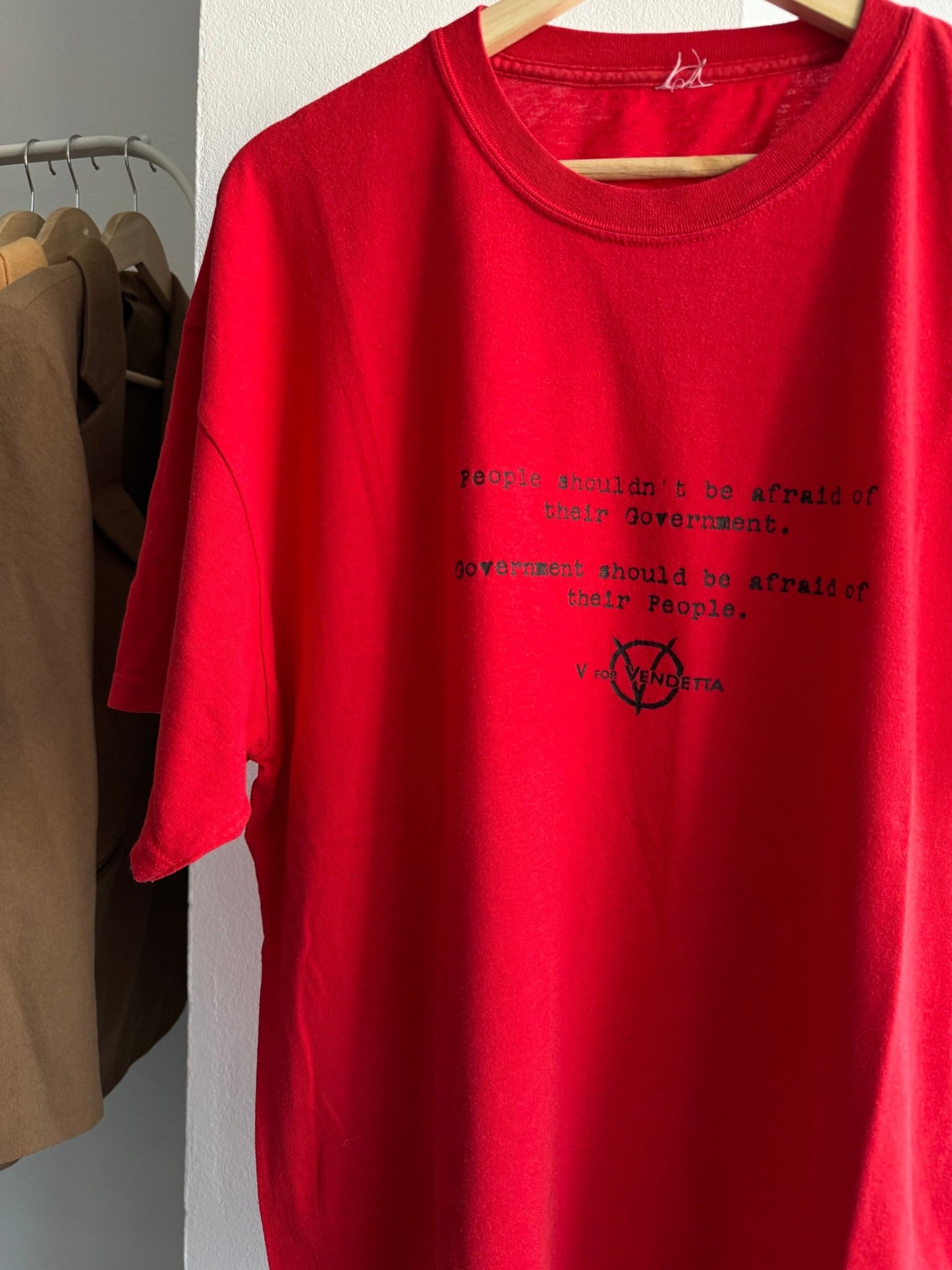 🎭 Tricou Vintage „V for Vendetta” Graphic Promo – L/XL - anbracaminte