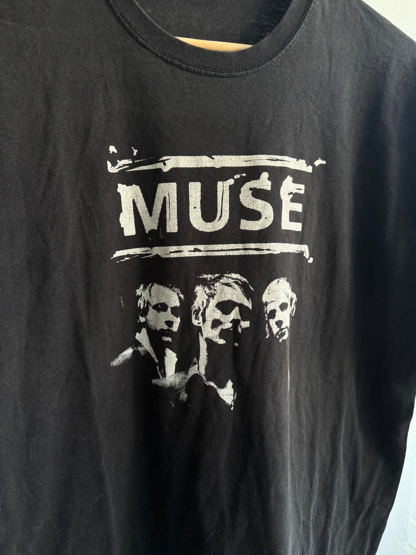 🎸 Tricou Y2K Muse Band Tee – M (Faded & Distressed) - anbracaminte