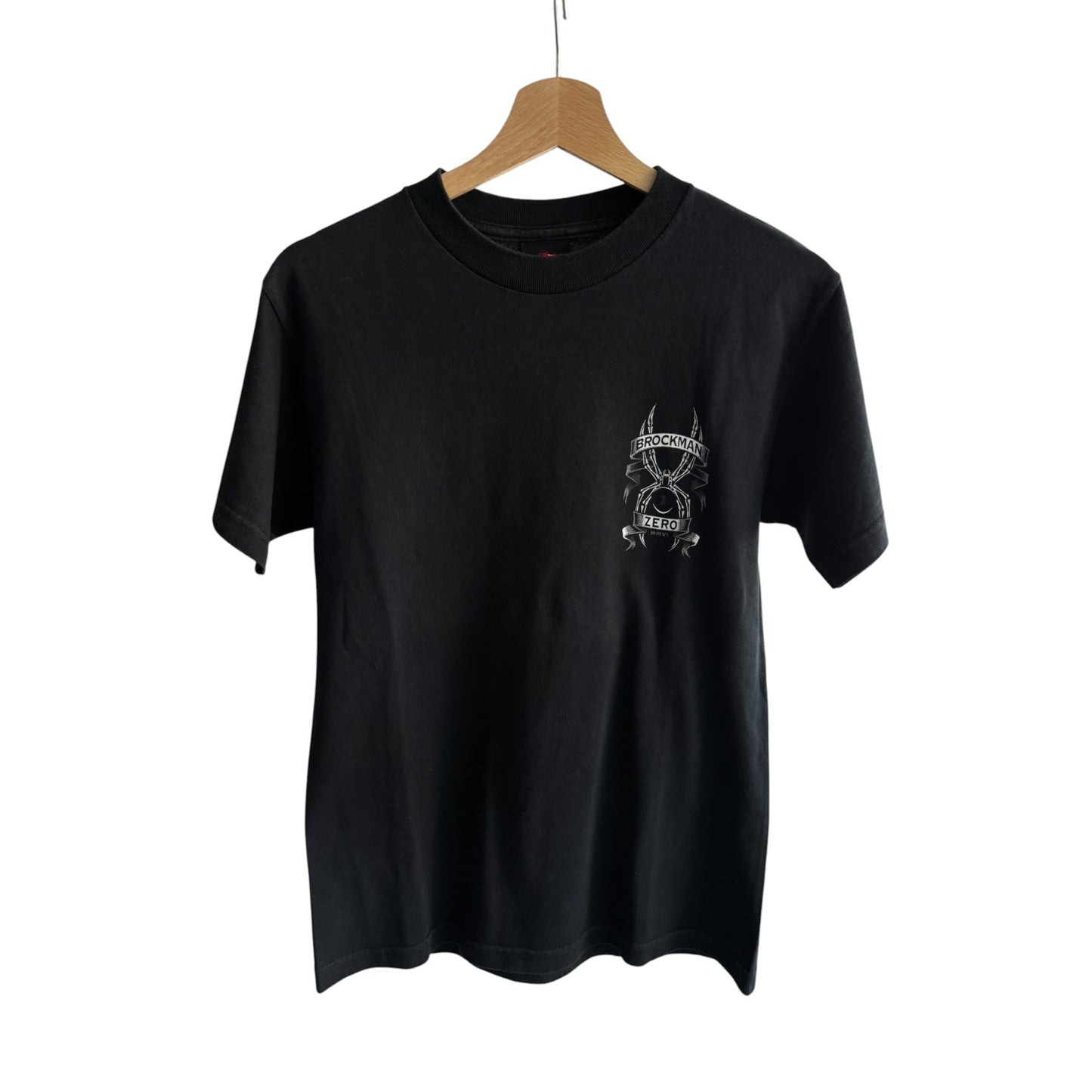 🛹 Tricou Zero James Brockman Black Graphic – S Bărbați - anbracaminte