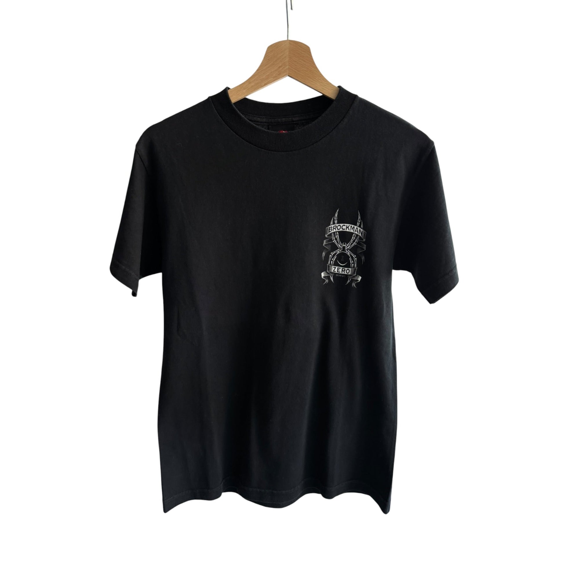 🛹 Tricou Zero James Brockman Black Graphic – S Bărbați - anbracaminte