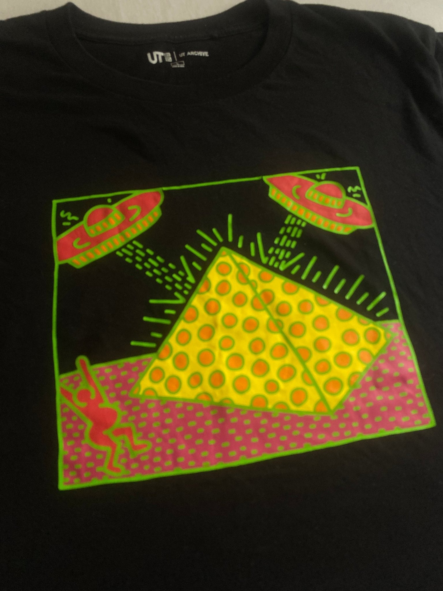 Uniqlo x Keith Haring Graphic Tee - anbracaminte