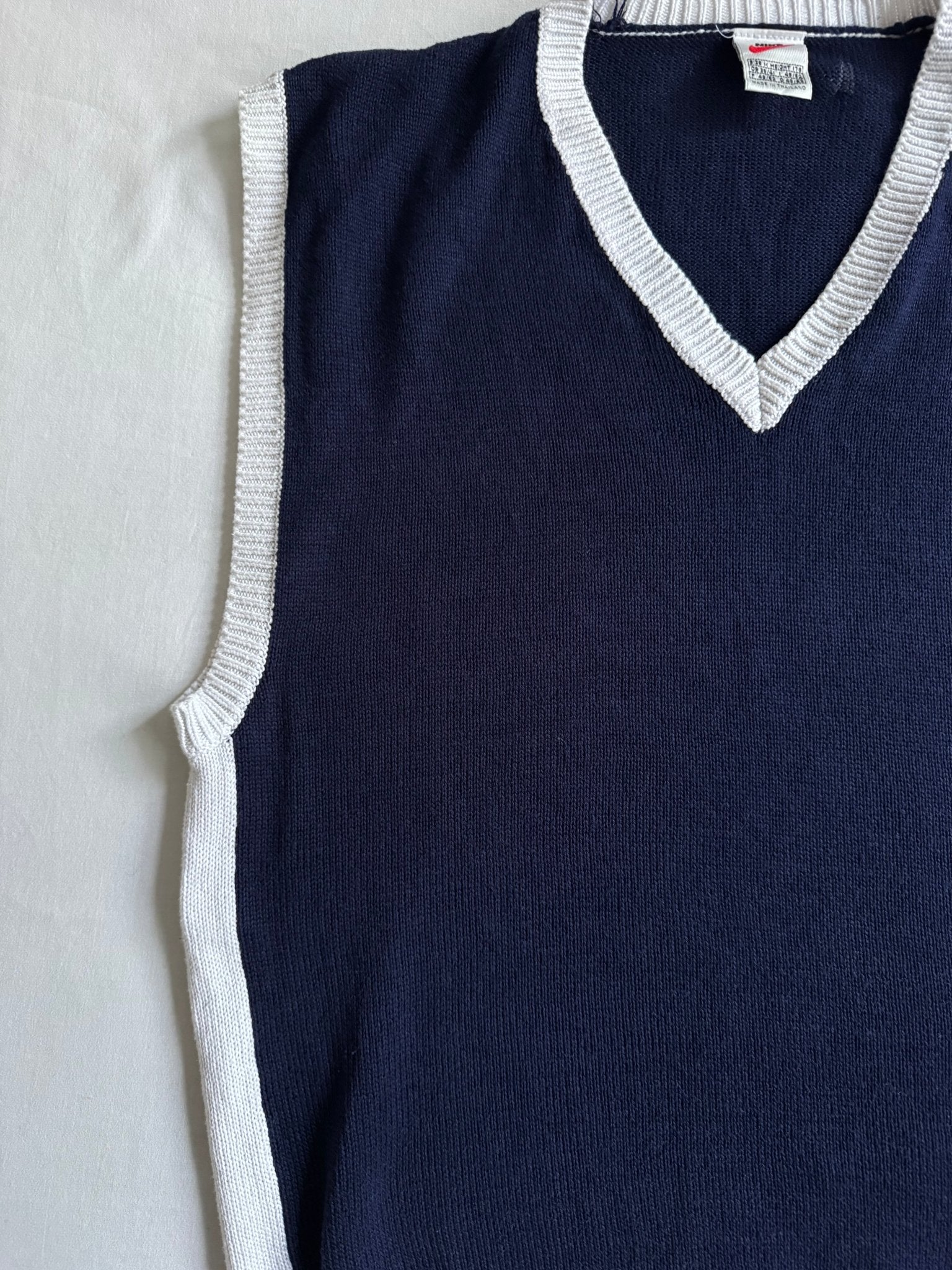 🎾 Vestă Tricotată Vintage Nike Challenge Court V - Neck – Mărimea M - anbracaminte