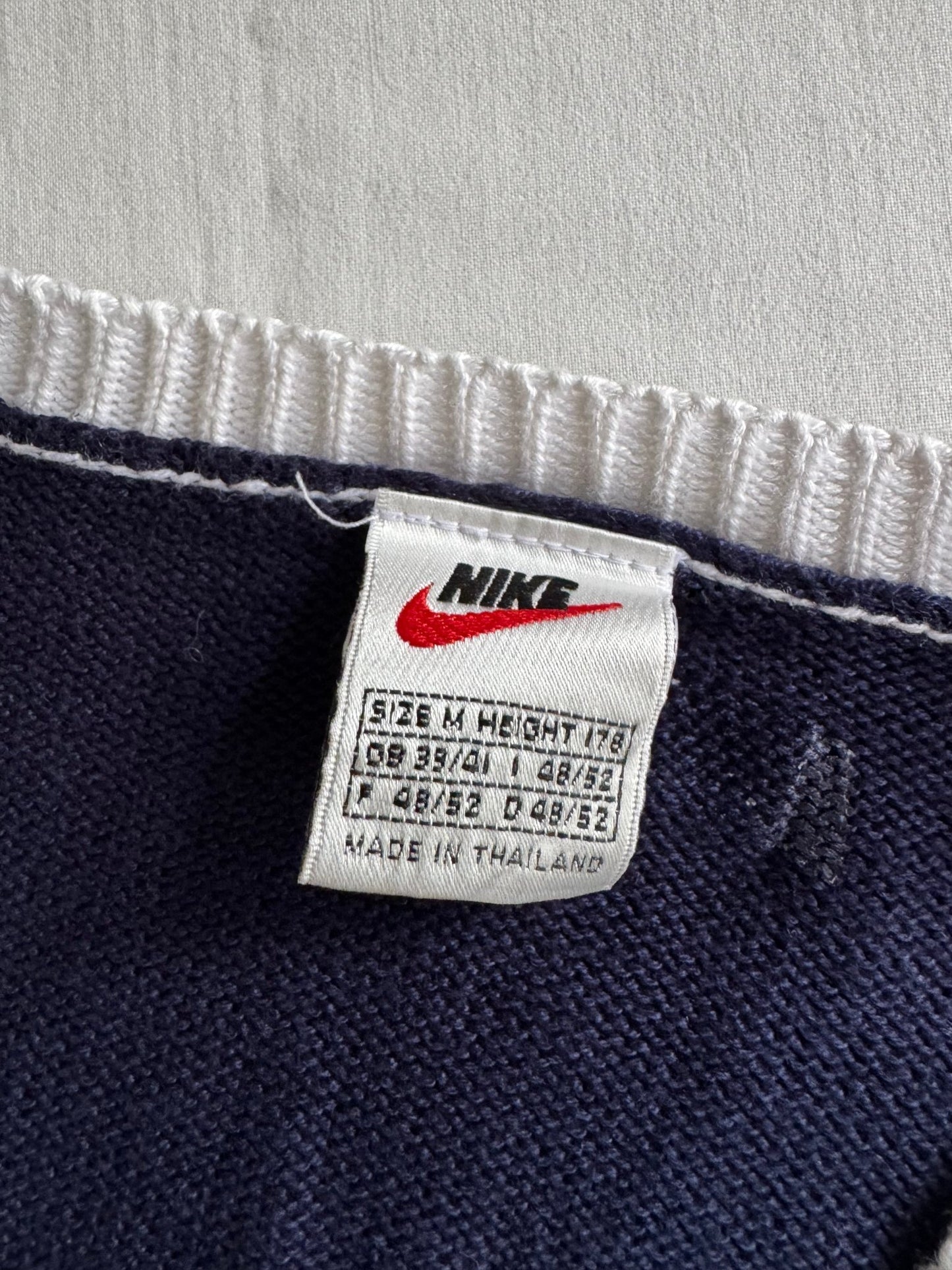 🎾 Vestă Tricotată Vintage Nike Challenge Court V - Neck – Mărimea M - anbracaminte