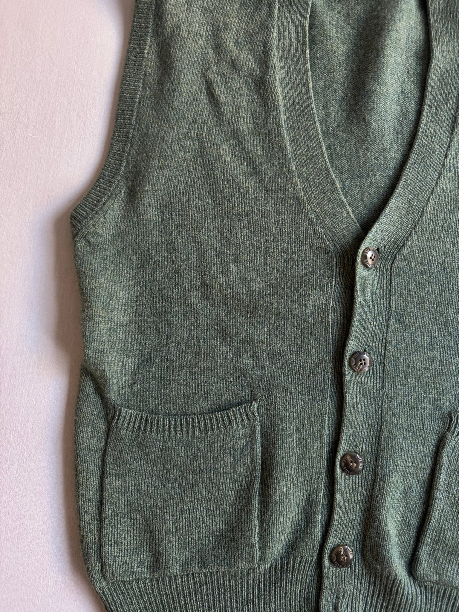 🧶 Vestă Vintage Verde cu Broderie Blazon / Pure New Wool (Mărime M) - anbracaminte