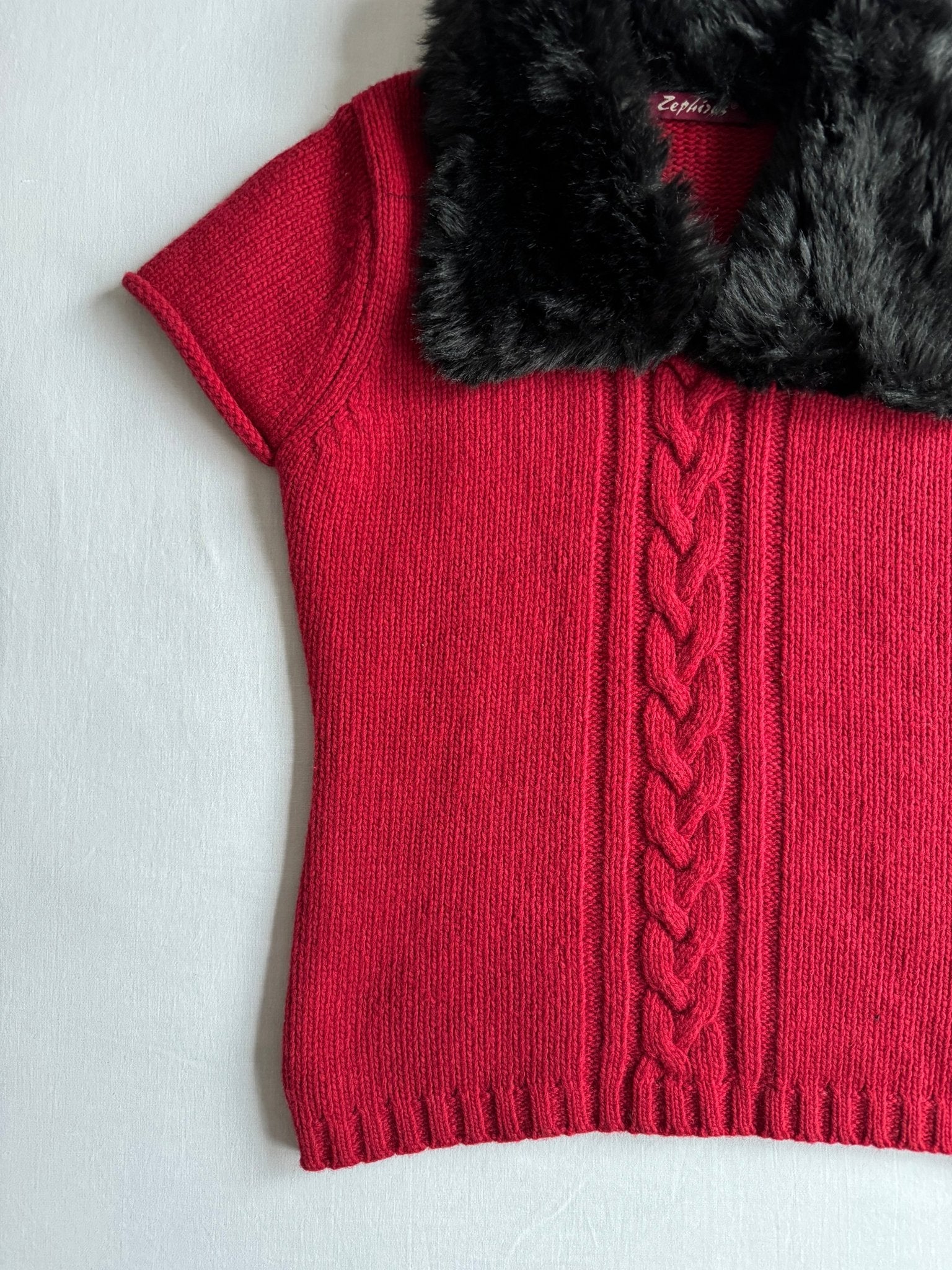 🧶 Vestă Y2K Damă Roșie Tricotată din Lână cu Guler din Blană Artificială – Aprox. S/M - anbracaminte