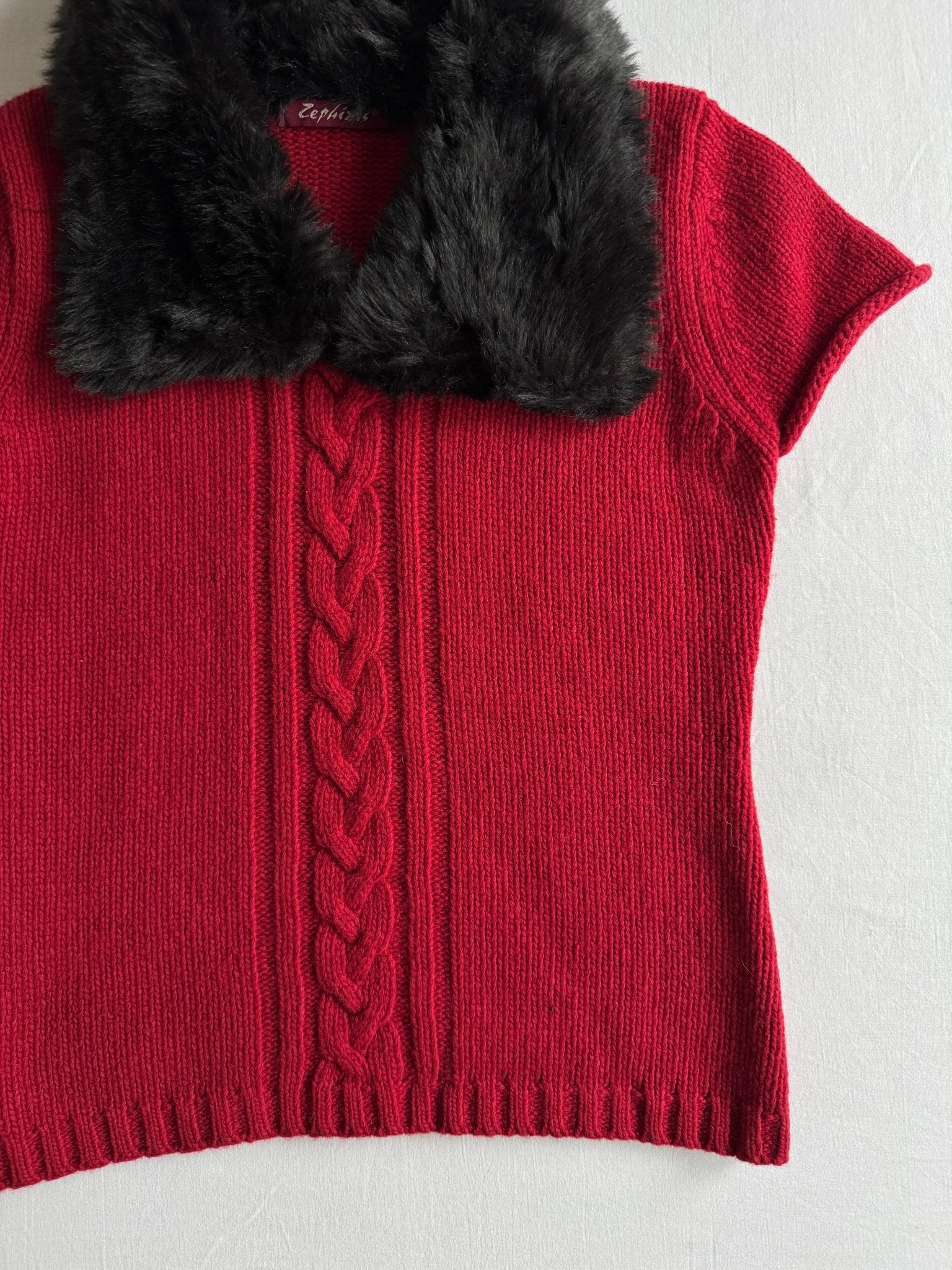 🧶 Vestă Y2K Damă Roșie Tricotată din Lână cu Guler din Blană Artificială – Aprox. S/M - anbracaminte