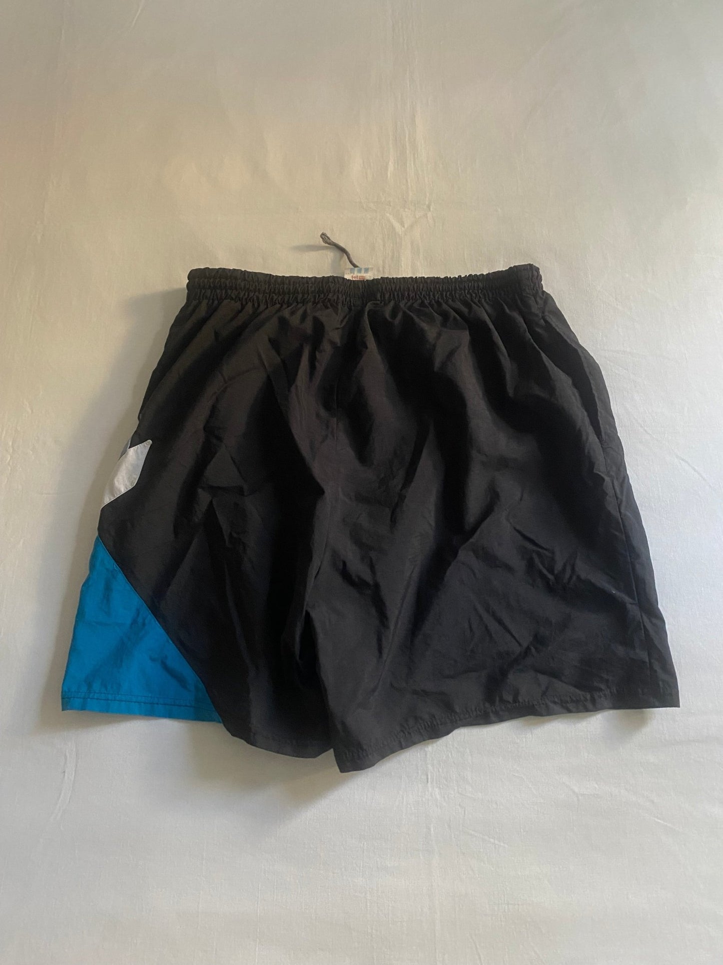 Vintage Adidas Track Shorts 🩳 | Mărimea XL | Talie Reglabilă - anbracaminte