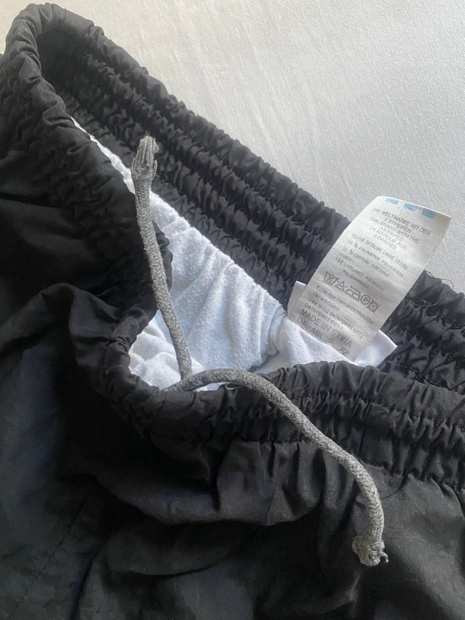 Vintage Adidas Track Shorts 🩳 | Mărimea XL | Talie Reglabilă - anbracaminte