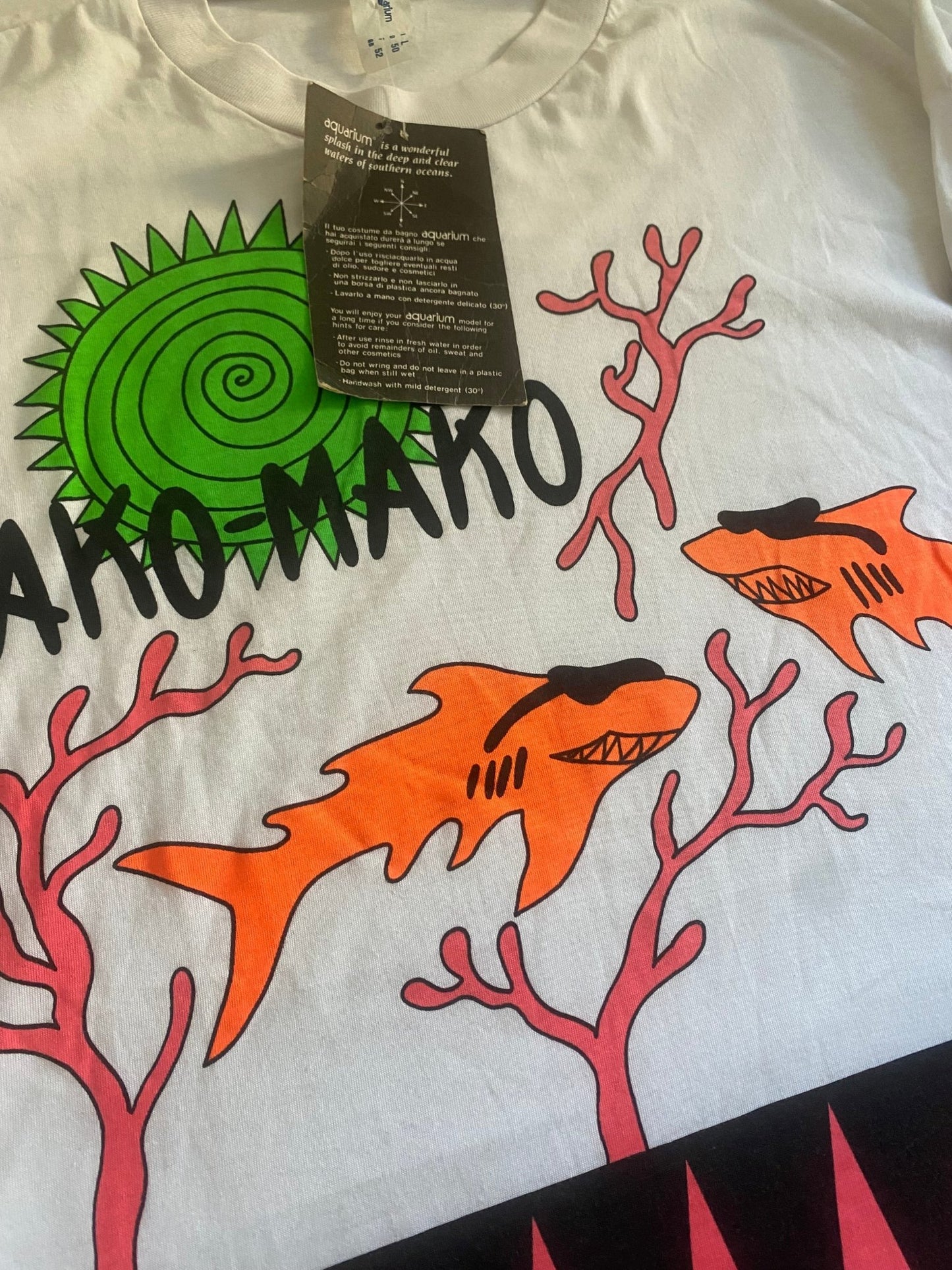 Vintage All Over Print Graphic Tee - anbracaminte