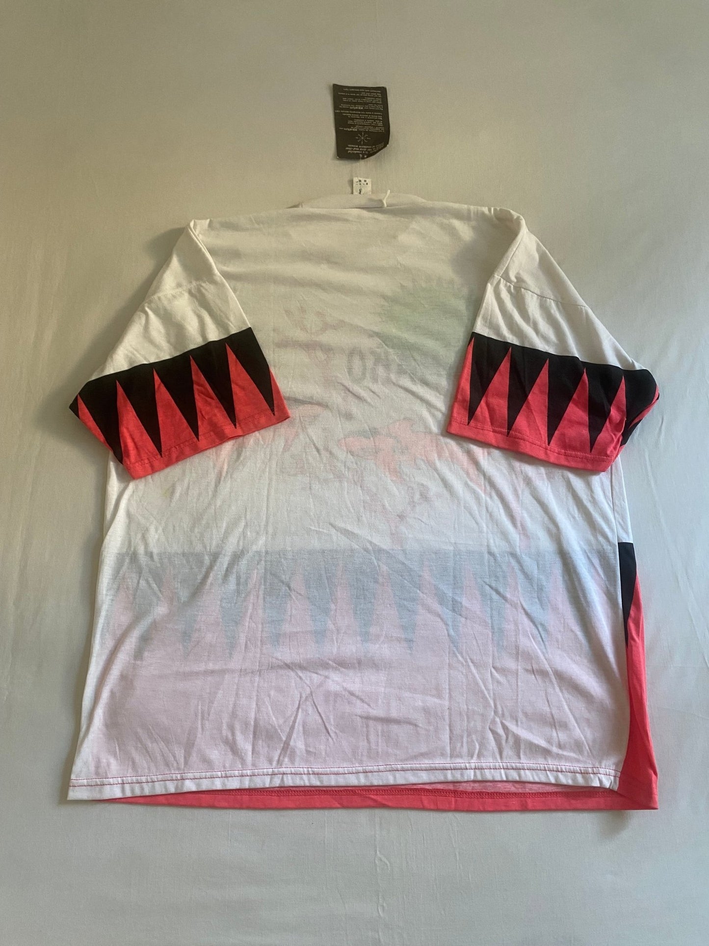 Vintage All Over Print Graphic Tee - anbracaminte