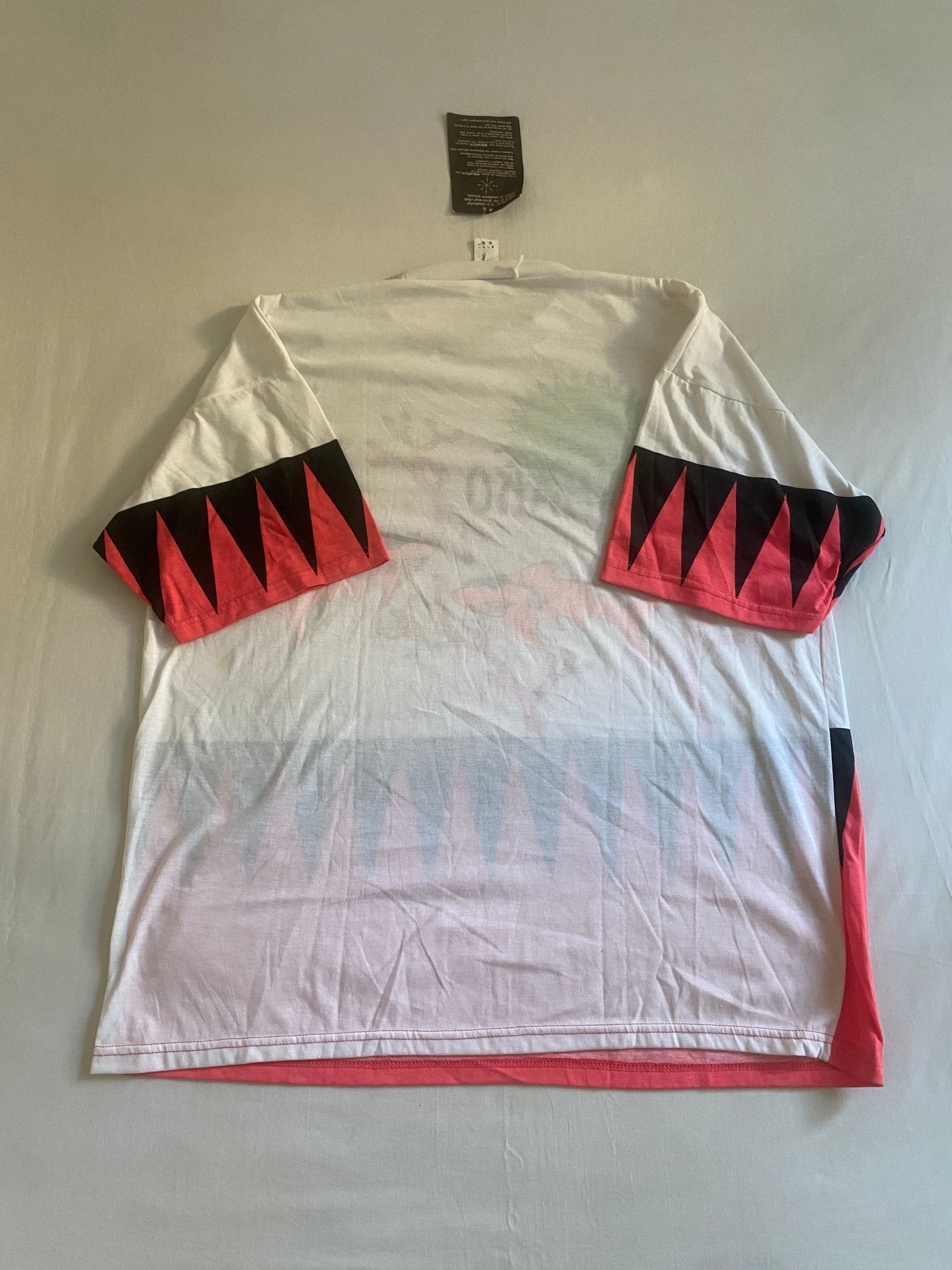 Vintage All Over Print Graphic Tee - anbracaminte