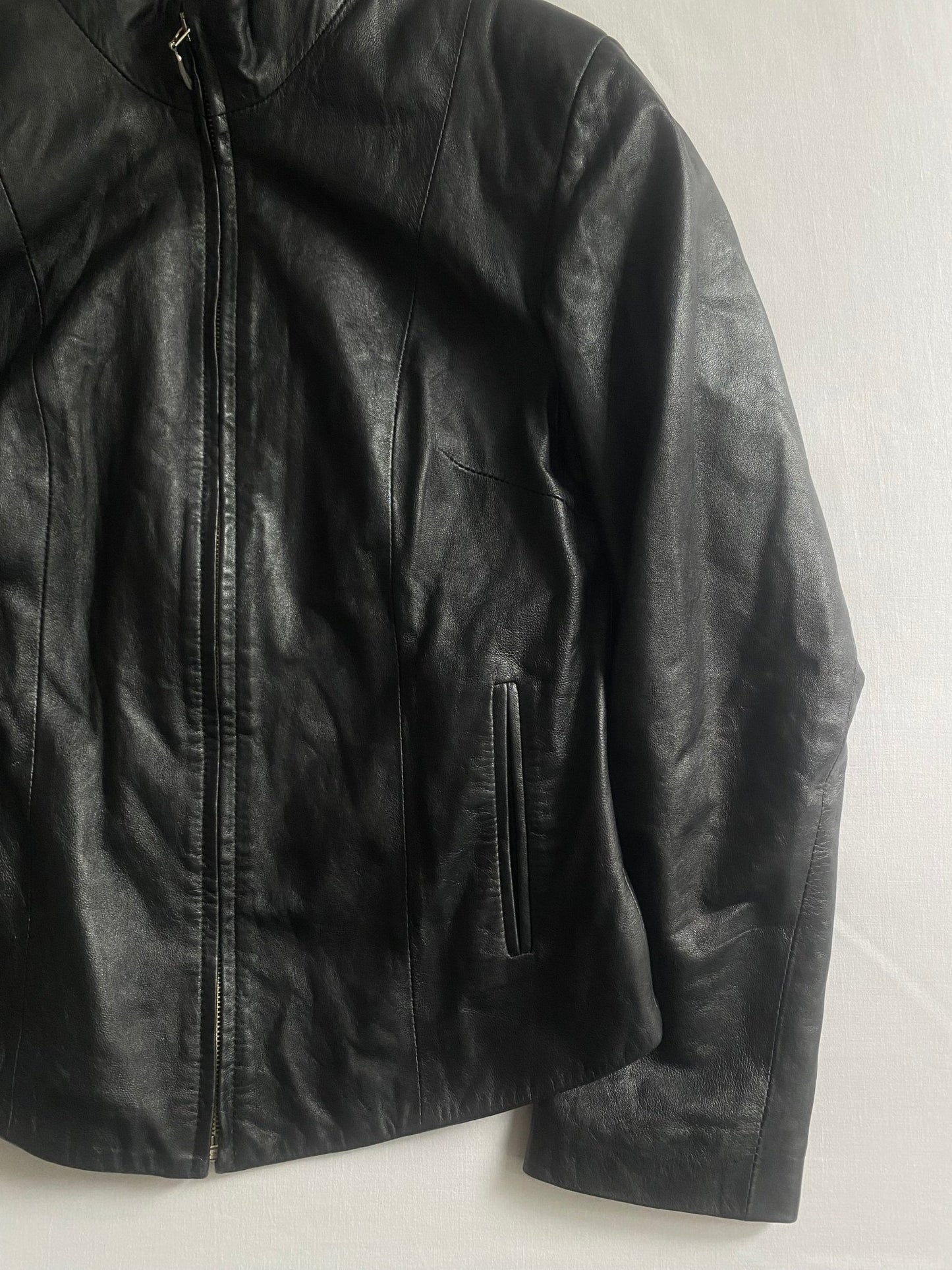 🖤 Vintage Black Leather Jacket – Women’s L - anbracaminte