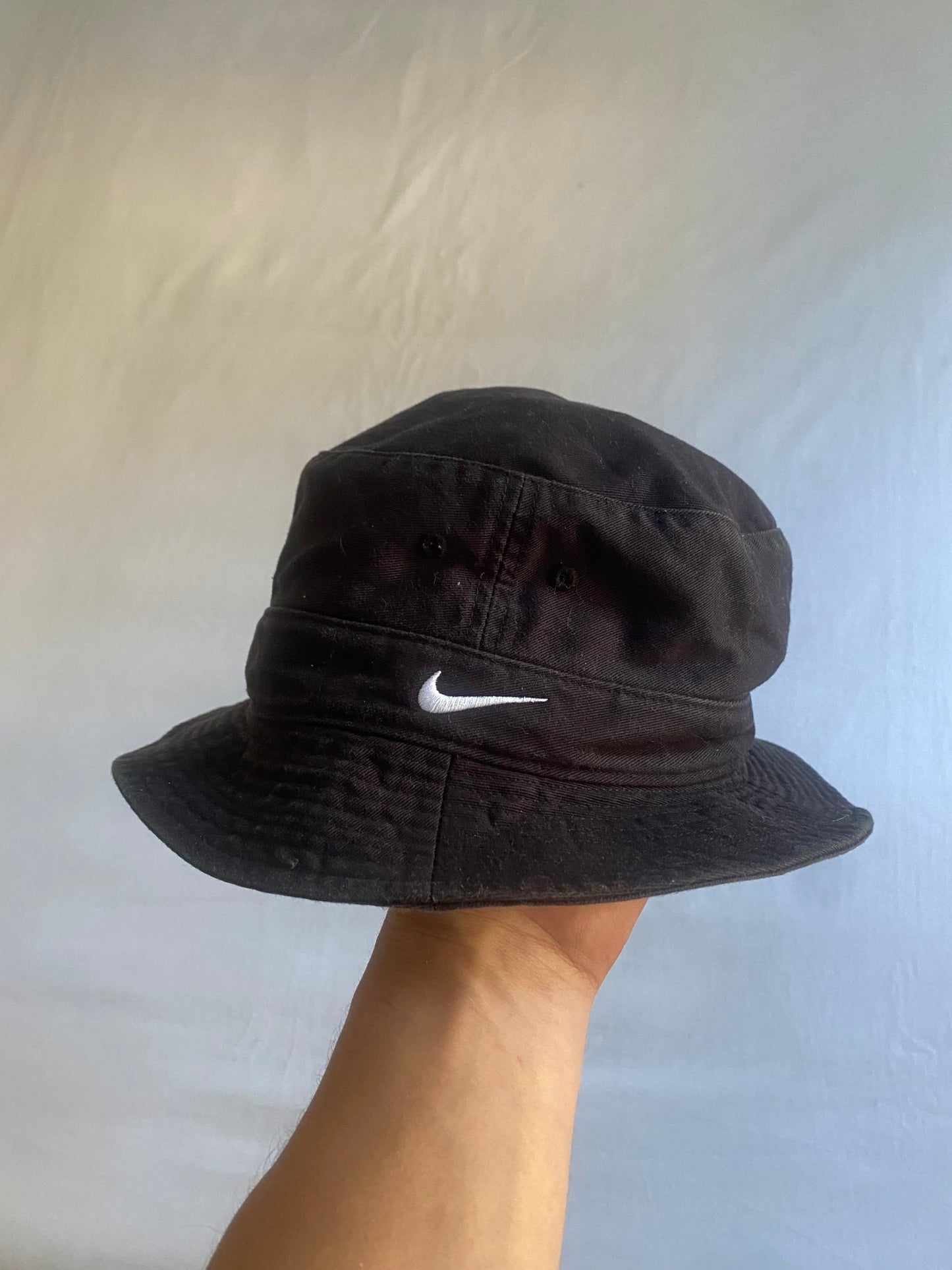 Vintage Black Nike Bucket Hat - anbracaminte