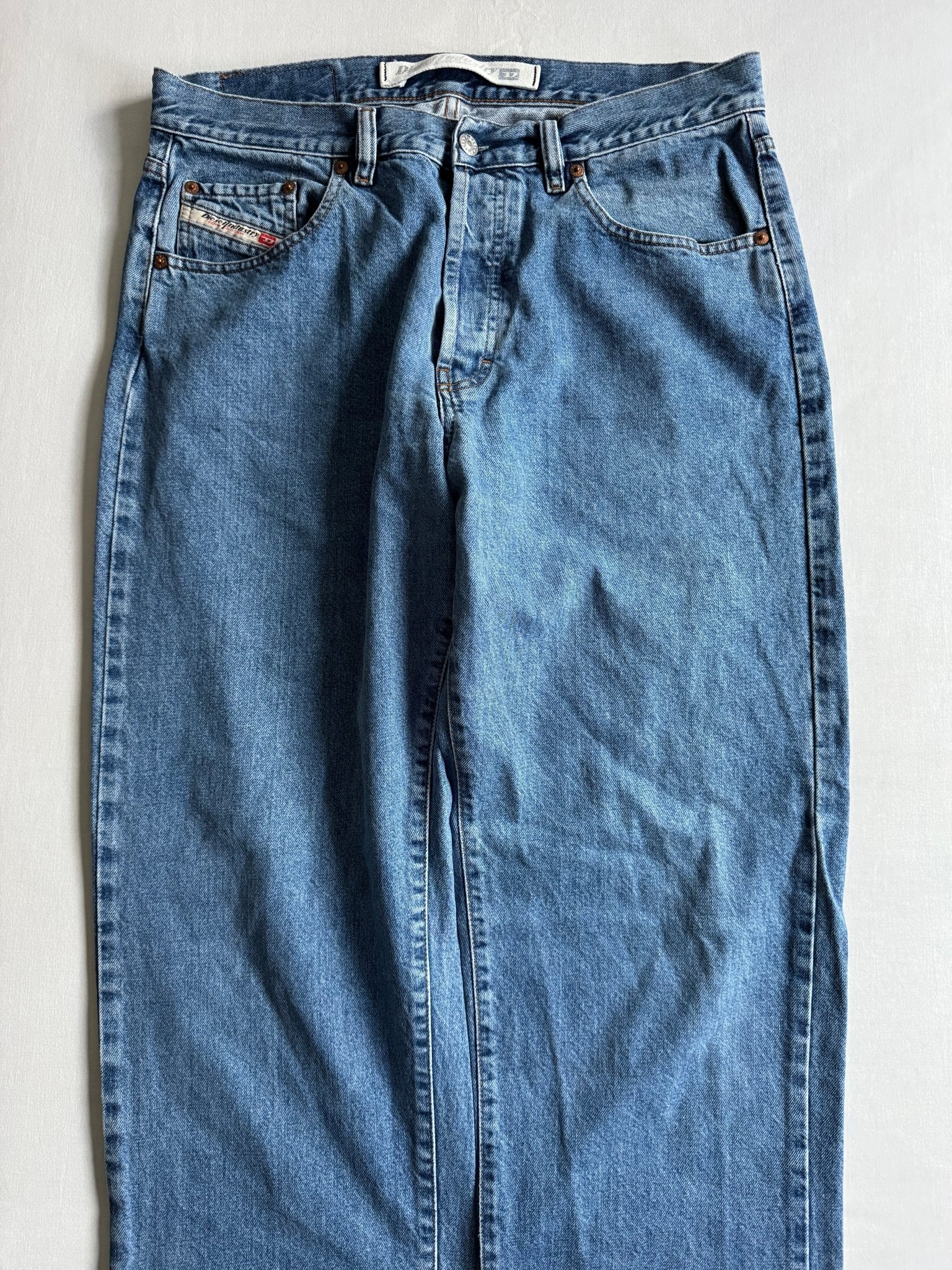 👖 Vintage Diesel Cheyenne Light Wash Jeans – Made in Italy – W36 x L34 - anbracaminte