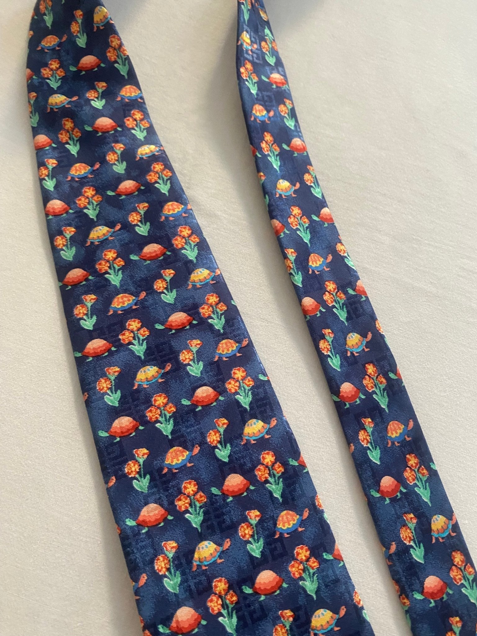 Vintage Givenchy Printed Tie - anbracaminte