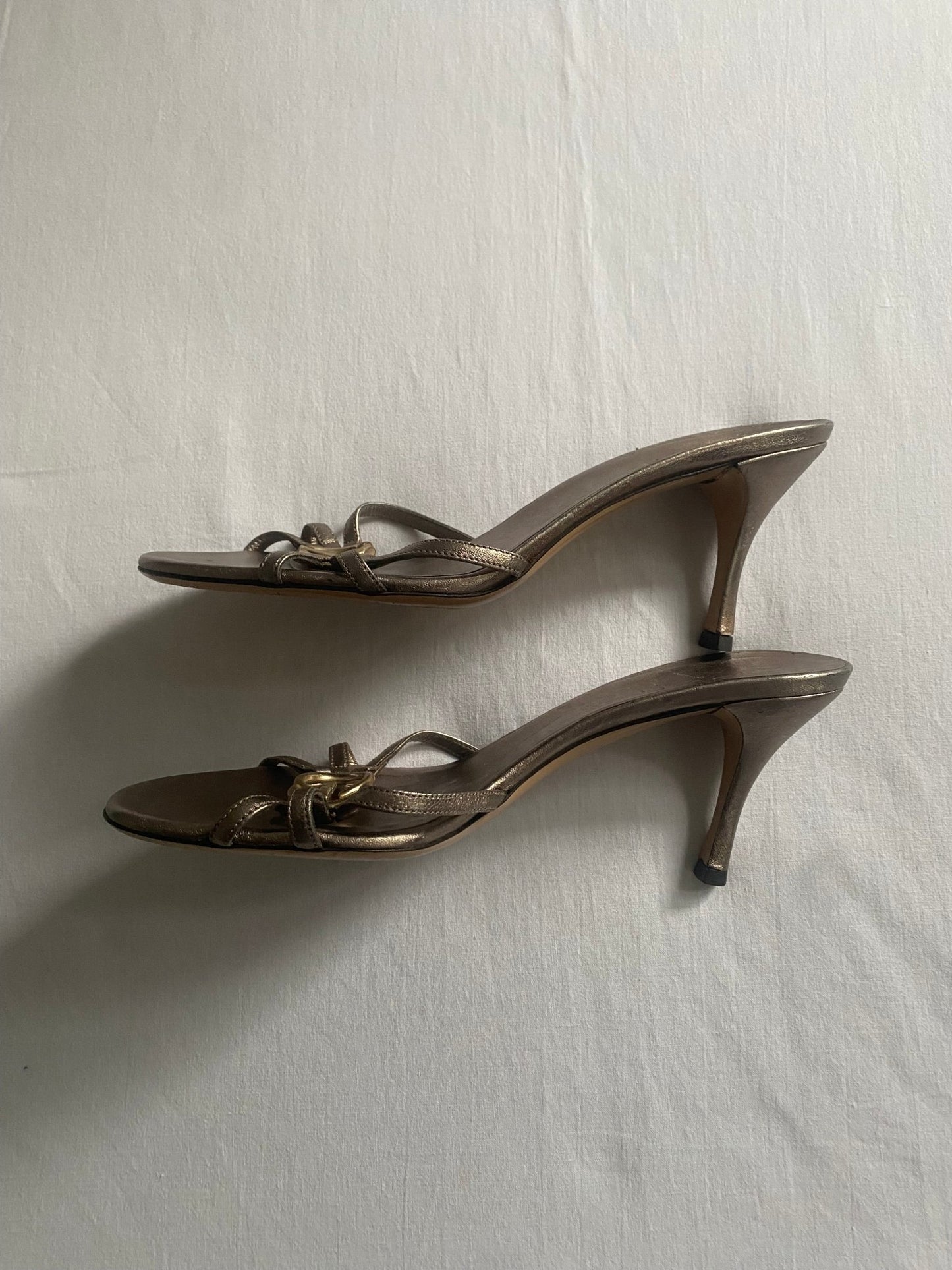 Vintage Gucci Double G Strappy Metallic Leather Sandal - anbracaminte