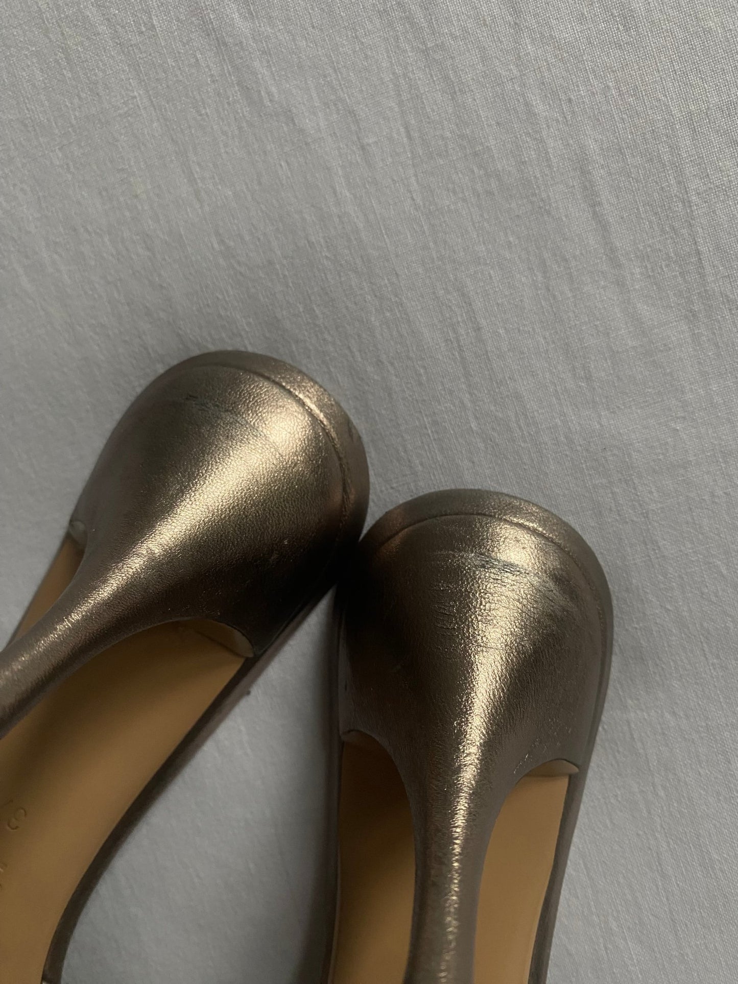 Vintage Gucci Double G Strappy Metallic Leather Sandal - anbracaminte