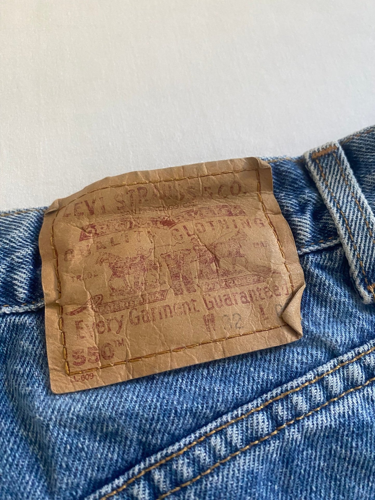 Vintage Levi's 550 Relaxed Fit Jorts - anbracaminte