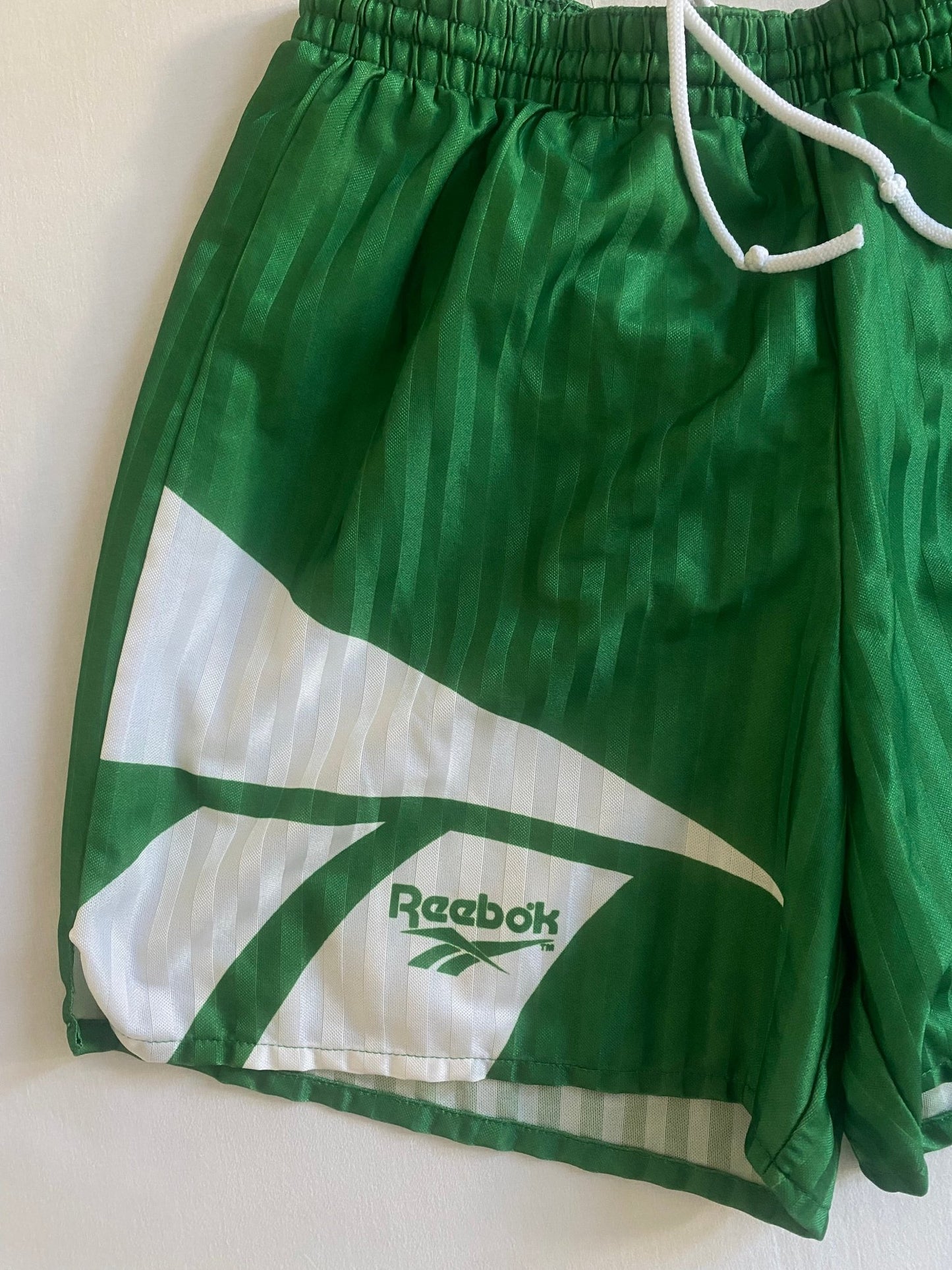 Vintage Reebok Bright Green Football Soccer Shorts - anbracaminte