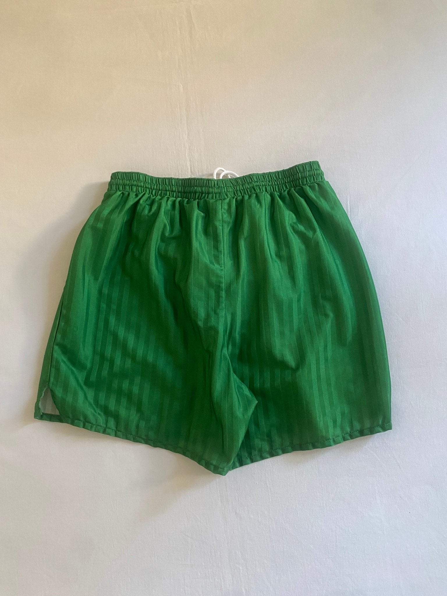 Vintage Reebok Bright Green Football Soccer Shorts - anbracaminte