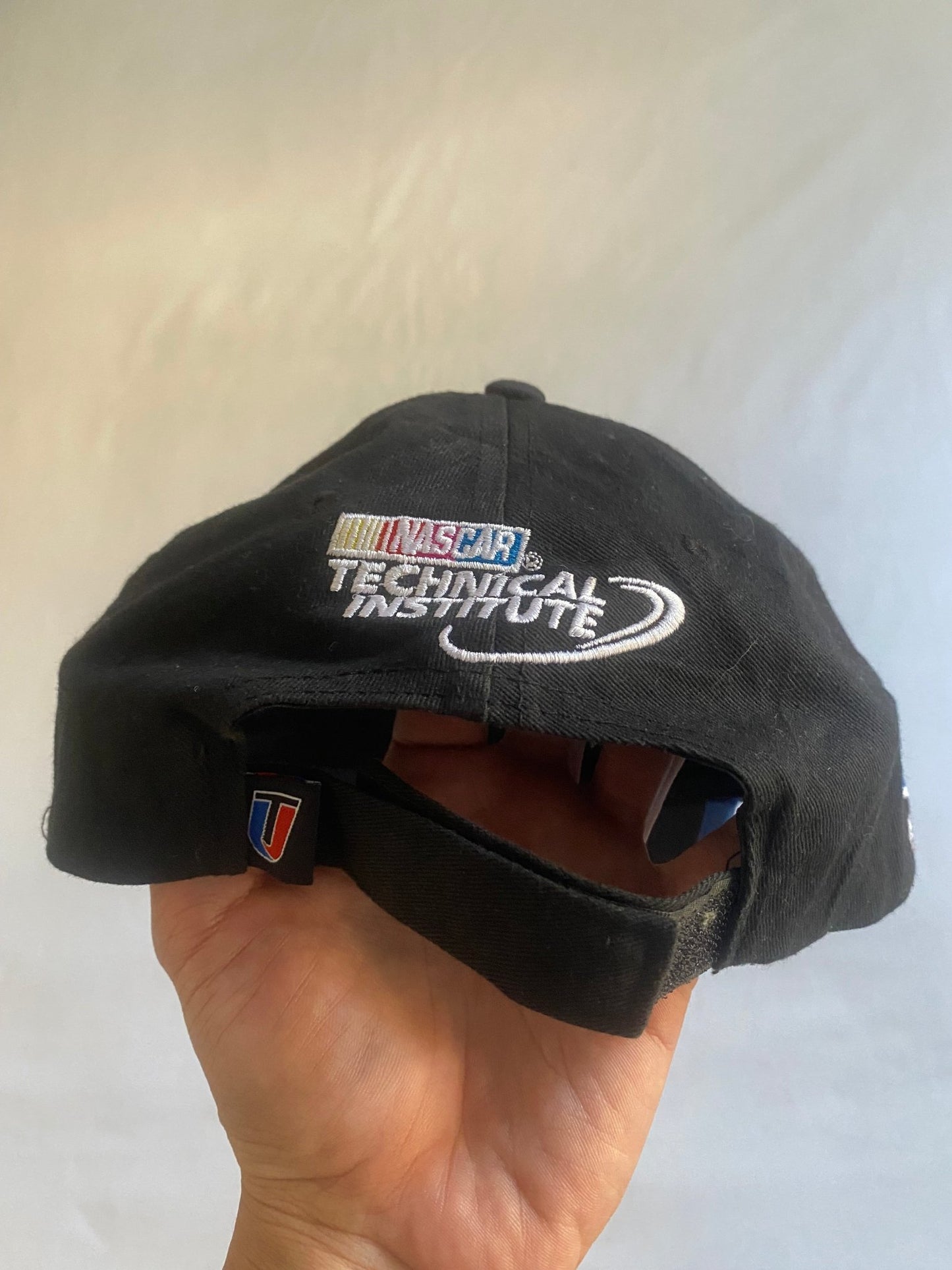 Vintage Universal Technical Institute Cap - anbracaminte