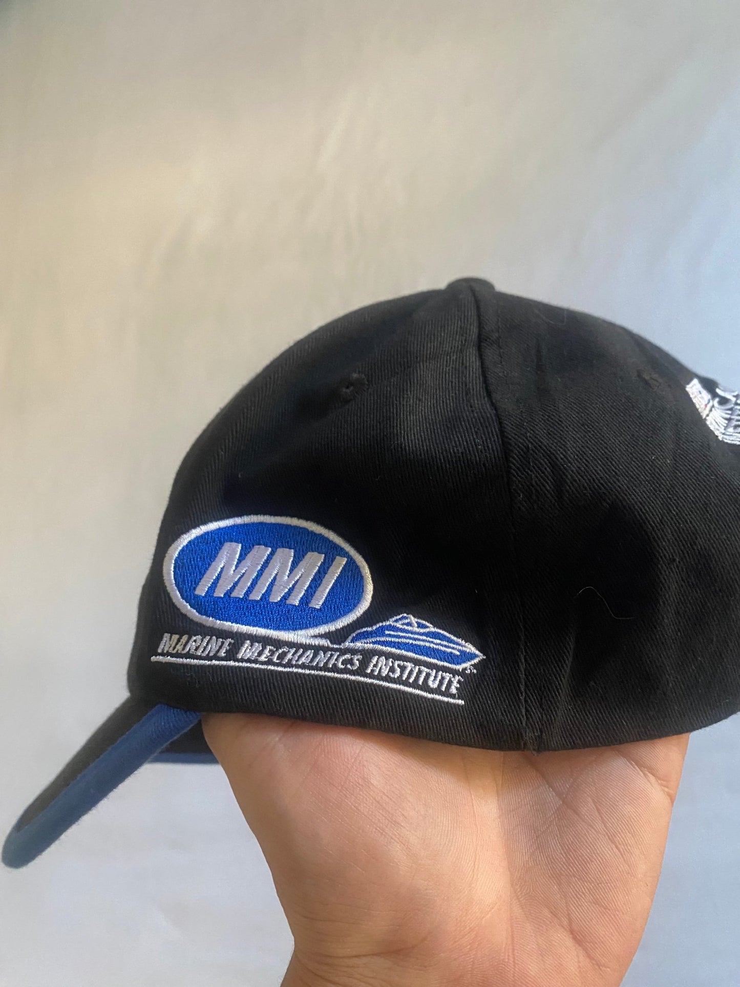 Vintage Universal Technical Institute Cap - anbracaminte