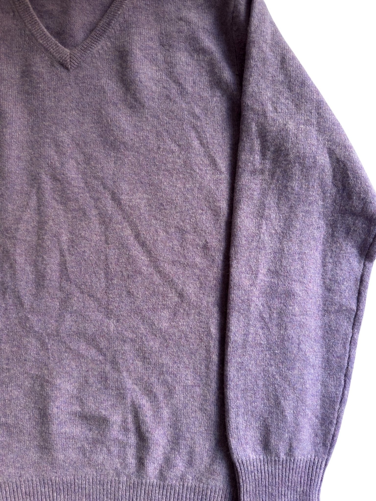 🪁 Vintage V - Neck Light Purple Wool Jumper – Men’s XL - anbracaminte
