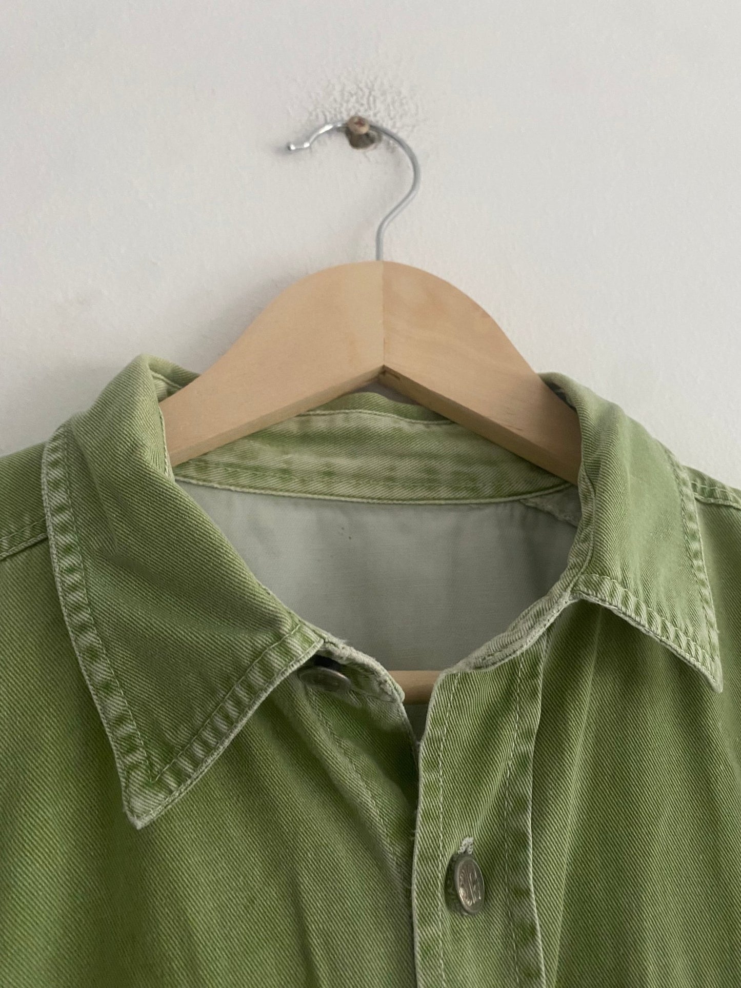 👕 Vintage Western Style Washed Green Shirt - anbracaminte