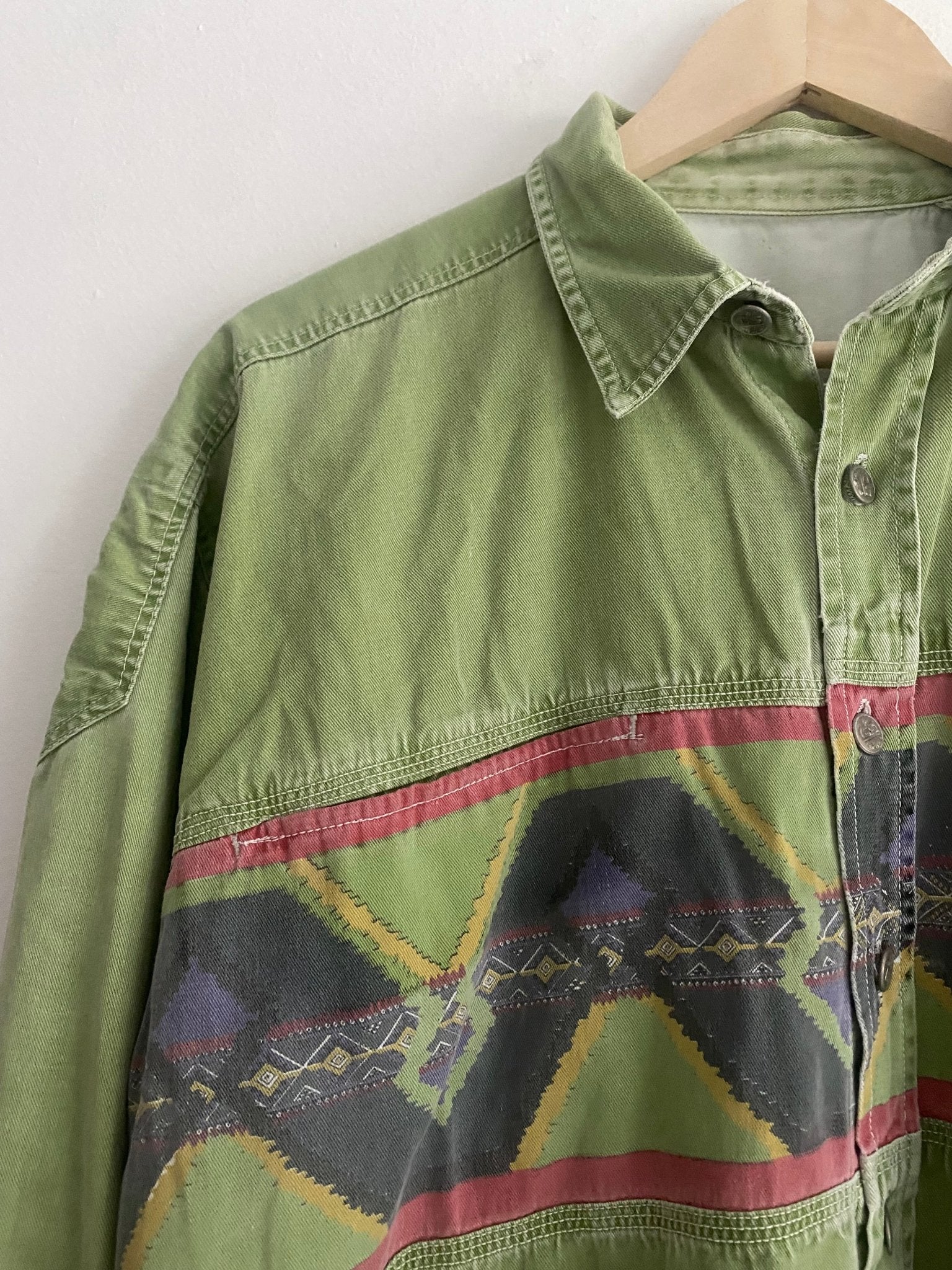 👕 Vintage Western Style Washed Green Shirt - anbracaminte