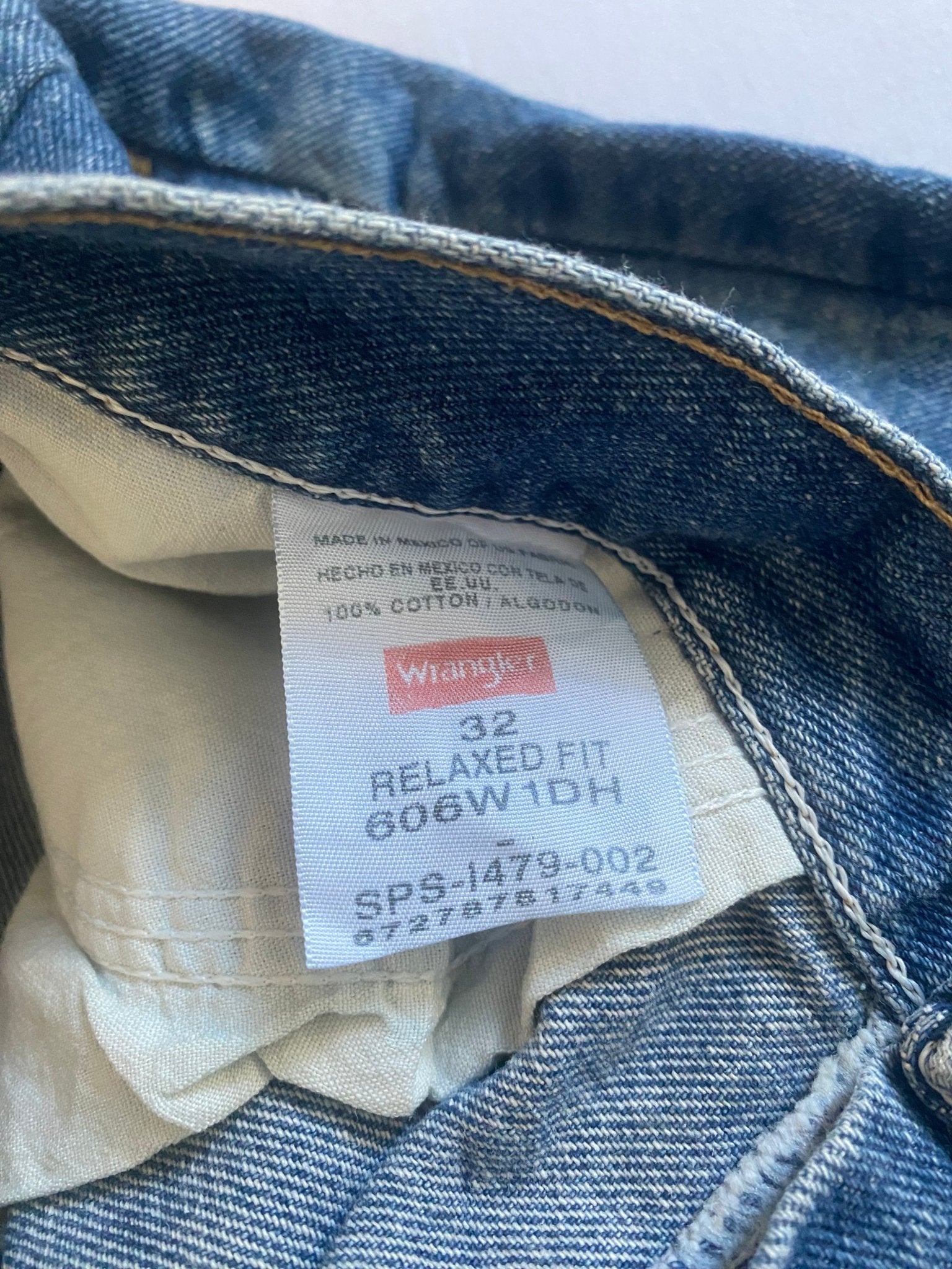 Vintage Wrangler Relaxed Fit Jorts - anbracaminte
