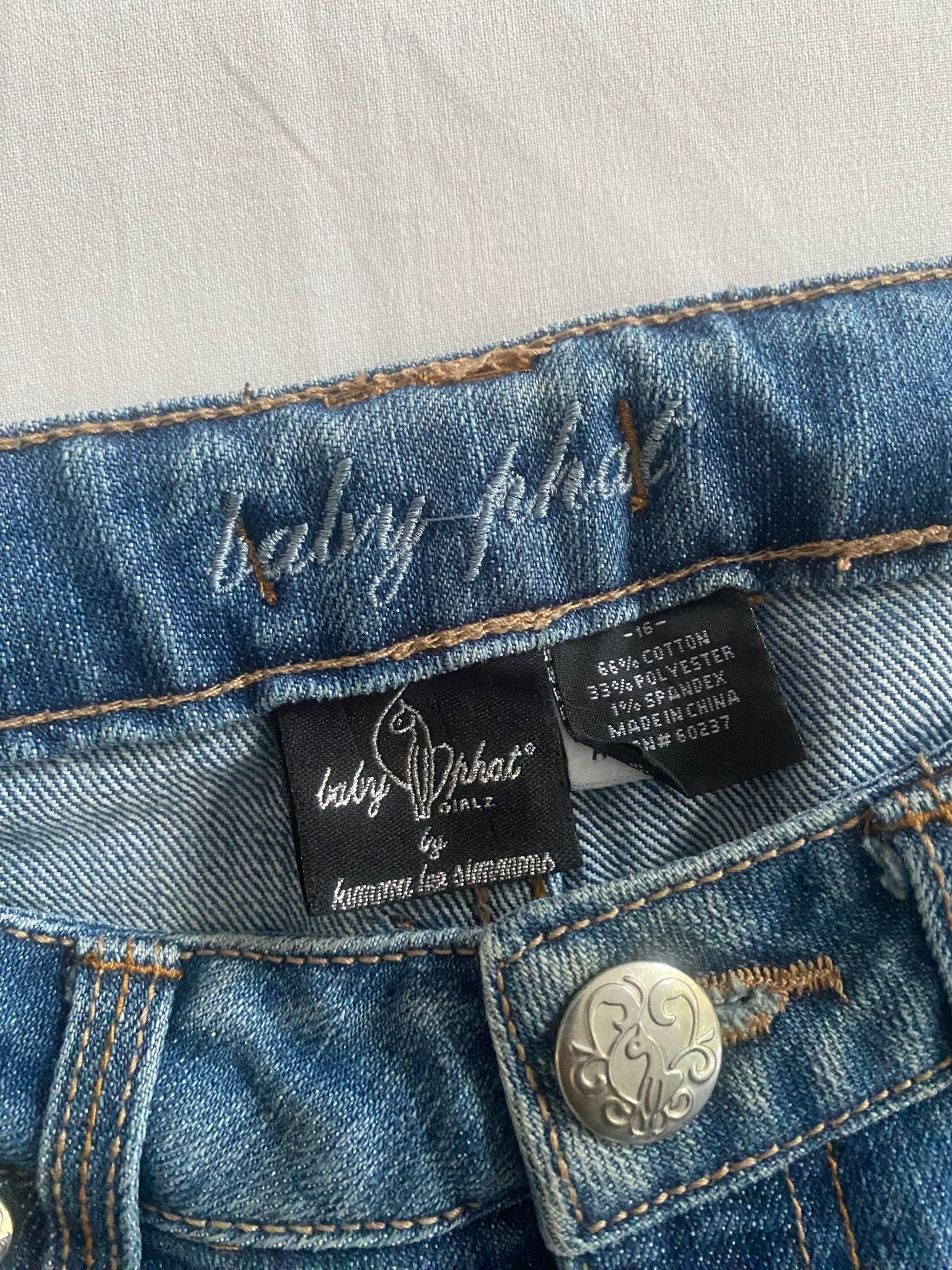 Y2K Baby Phat Jeans – Size 16 Teens (Women's XS) – Denim with Studded Back Pockets - anbracaminte