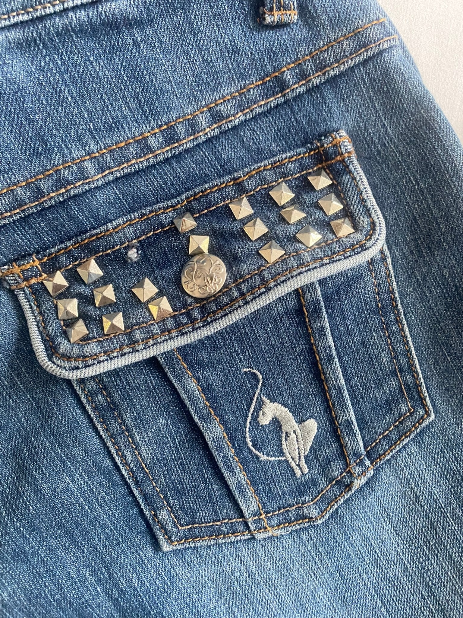 Y2K Baby Phat Jeans – Size 16 Teens (Women's XS) – Denim with Studded Back Pockets - anbracaminte