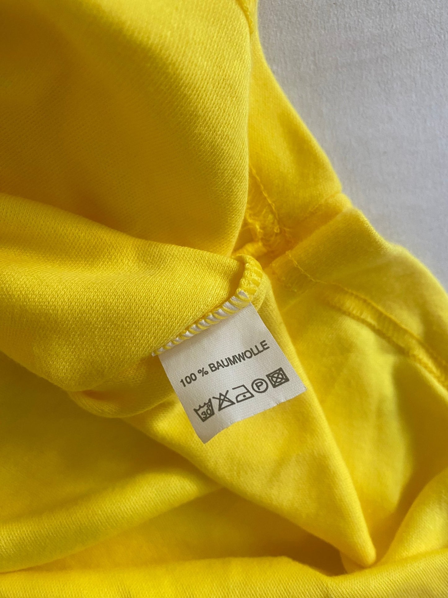Y2K Brasil Tee - anbracaminte